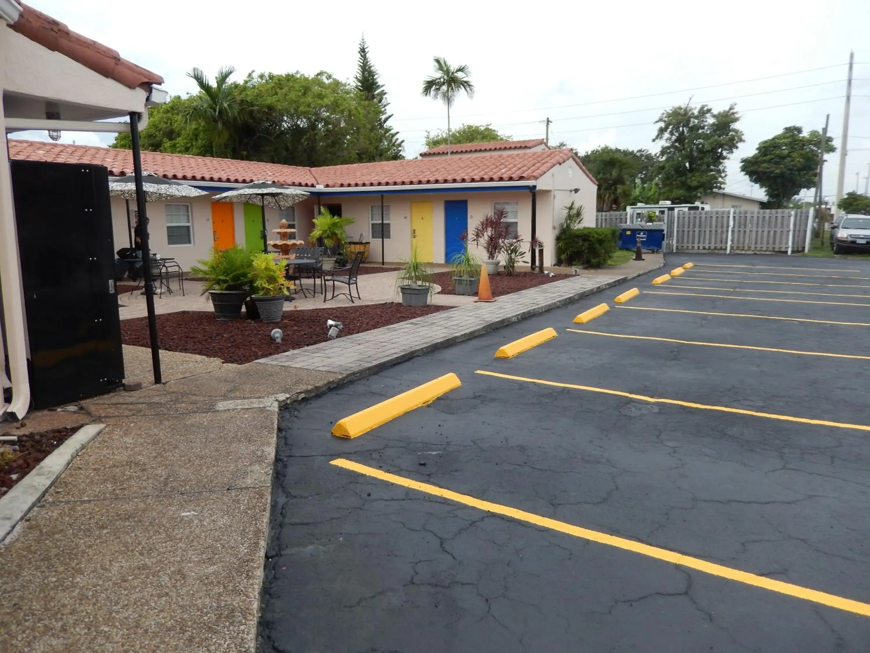 Facade/entrance in Haven Hotel - Fort Lauderdale Airport & Cruise Port Facade/entrance in Haven Hotel - Fort Lauderdale Airport & Cruise Port