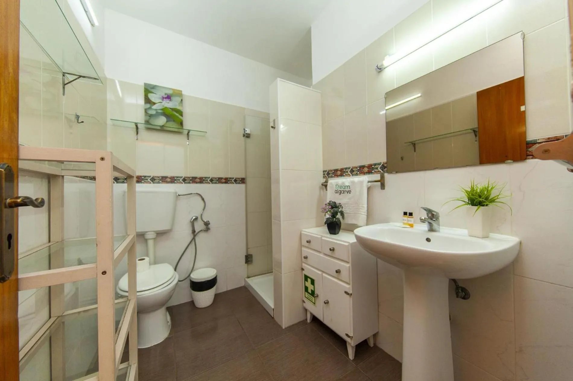 Floor plan in B22 - Rising Sun 2 Bed Flat