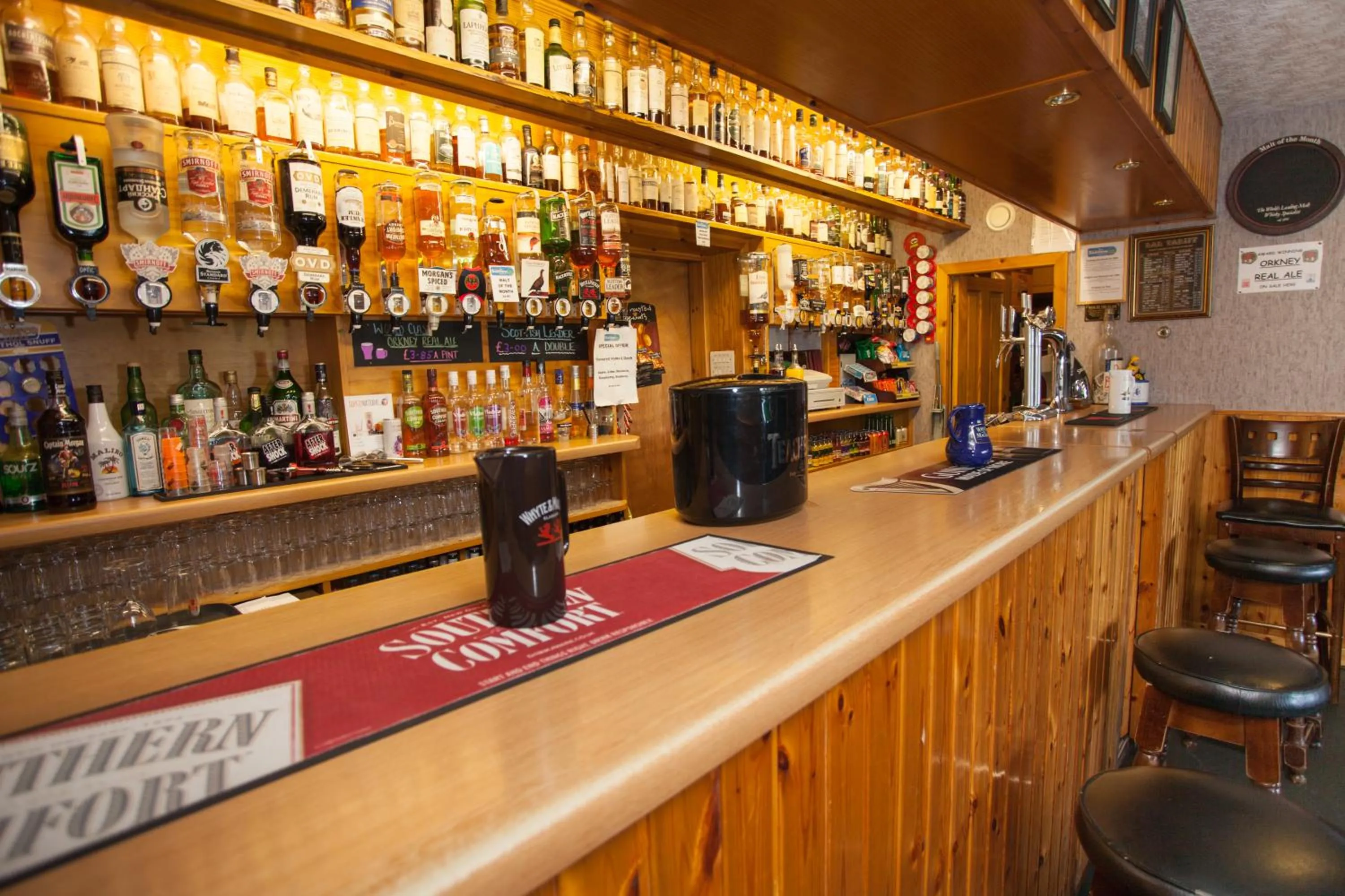 Lounge or bar in Seaview John O Groats Hotel