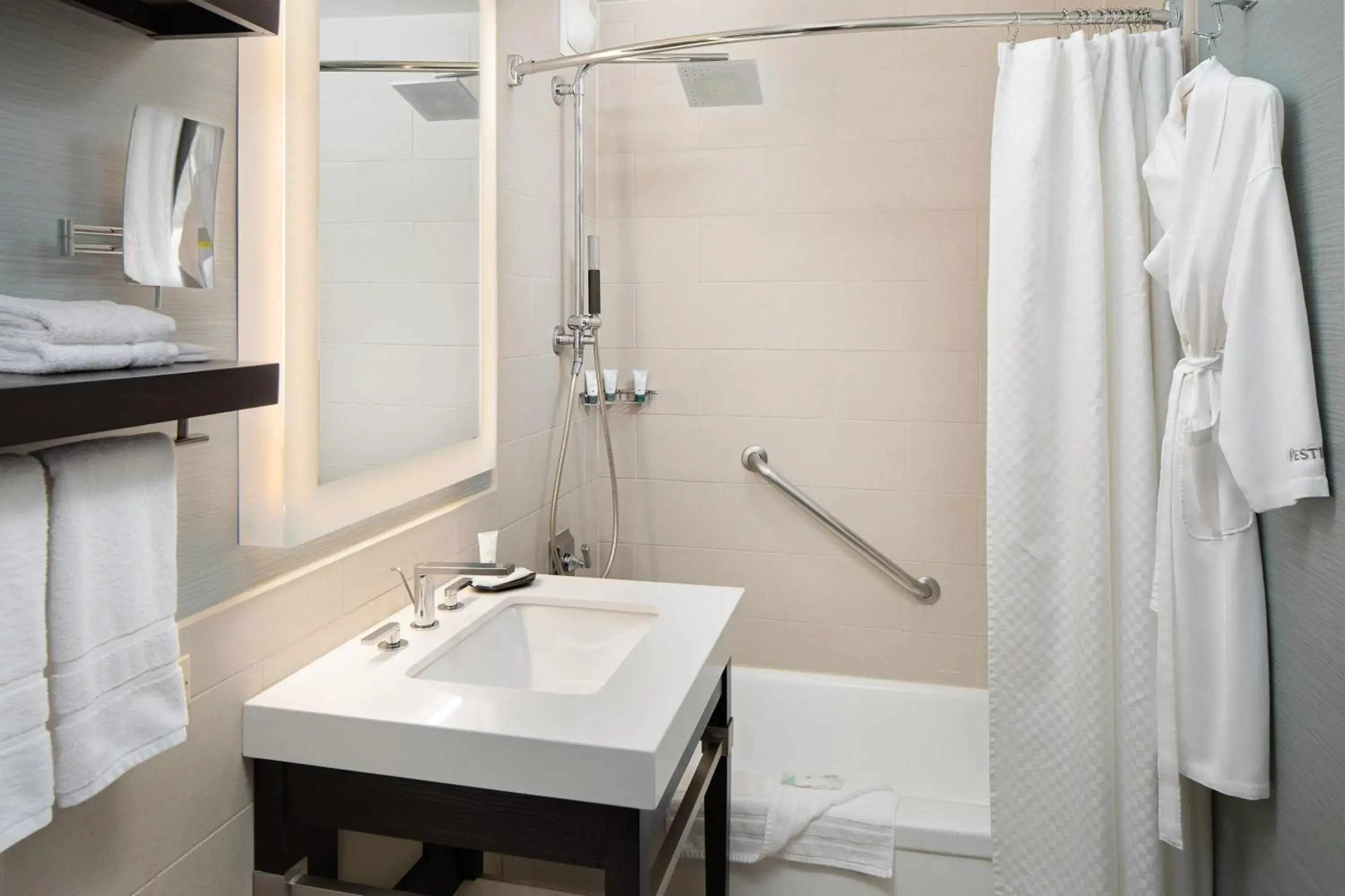 Queen Room in The Westin Governor Morris, Morristown Queen Room in The Westin Governor Morris, Morristown