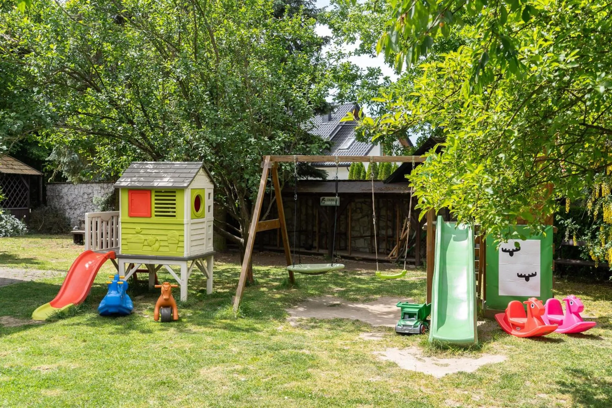 Apartamenty w Dworku Cheval