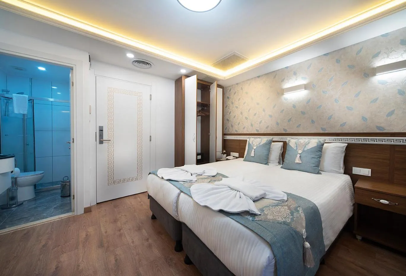 Bedroom, Bed in Lika Hotel