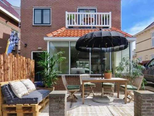 Casa duna close to the beach, city centre, dunes and parking area