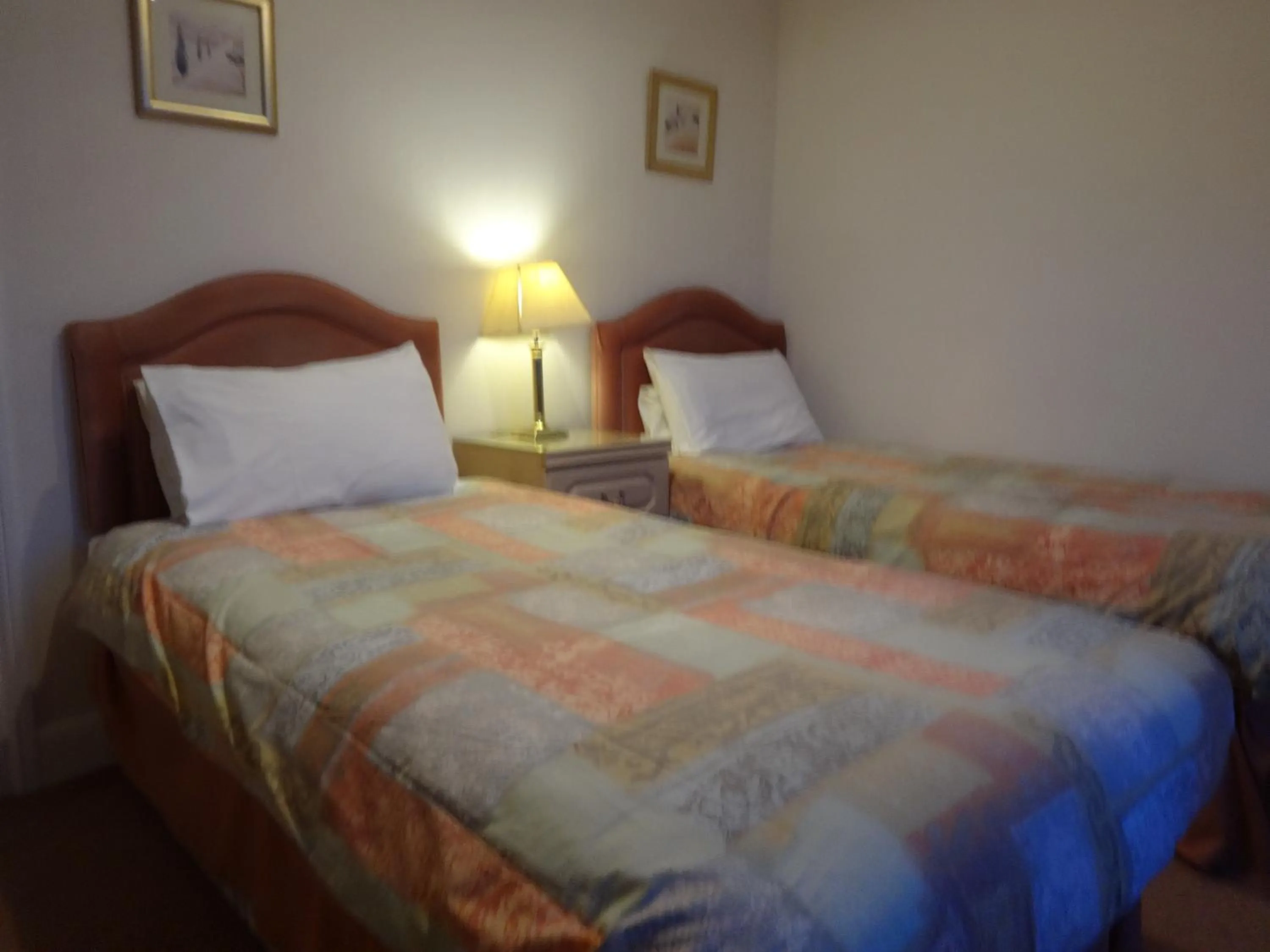 Bed in Aberdour Guest House