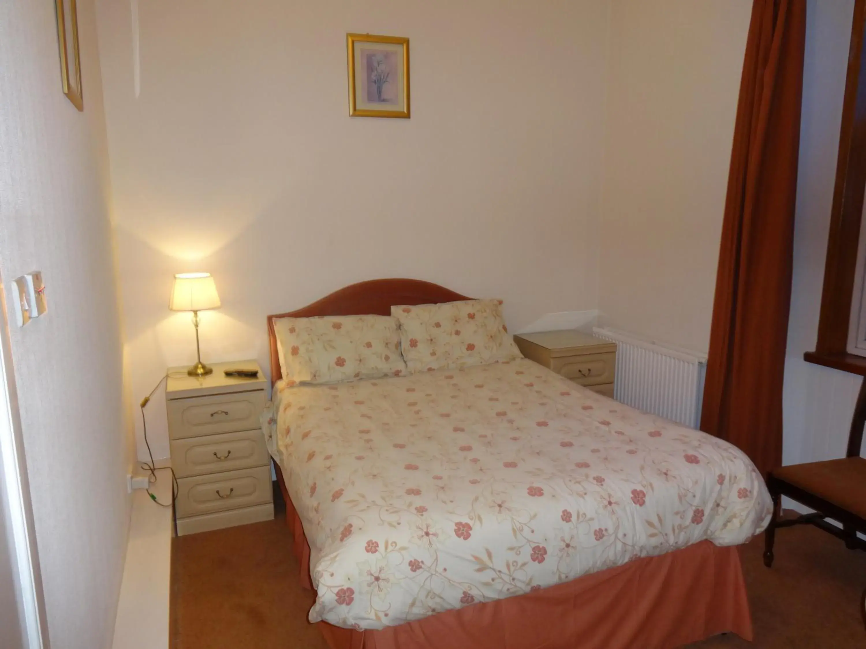 Family Room (2 Adults + 1 Child) in Aberdour Guest House Family Room (2 Adults + 1 Child) in Aberdour Guest House