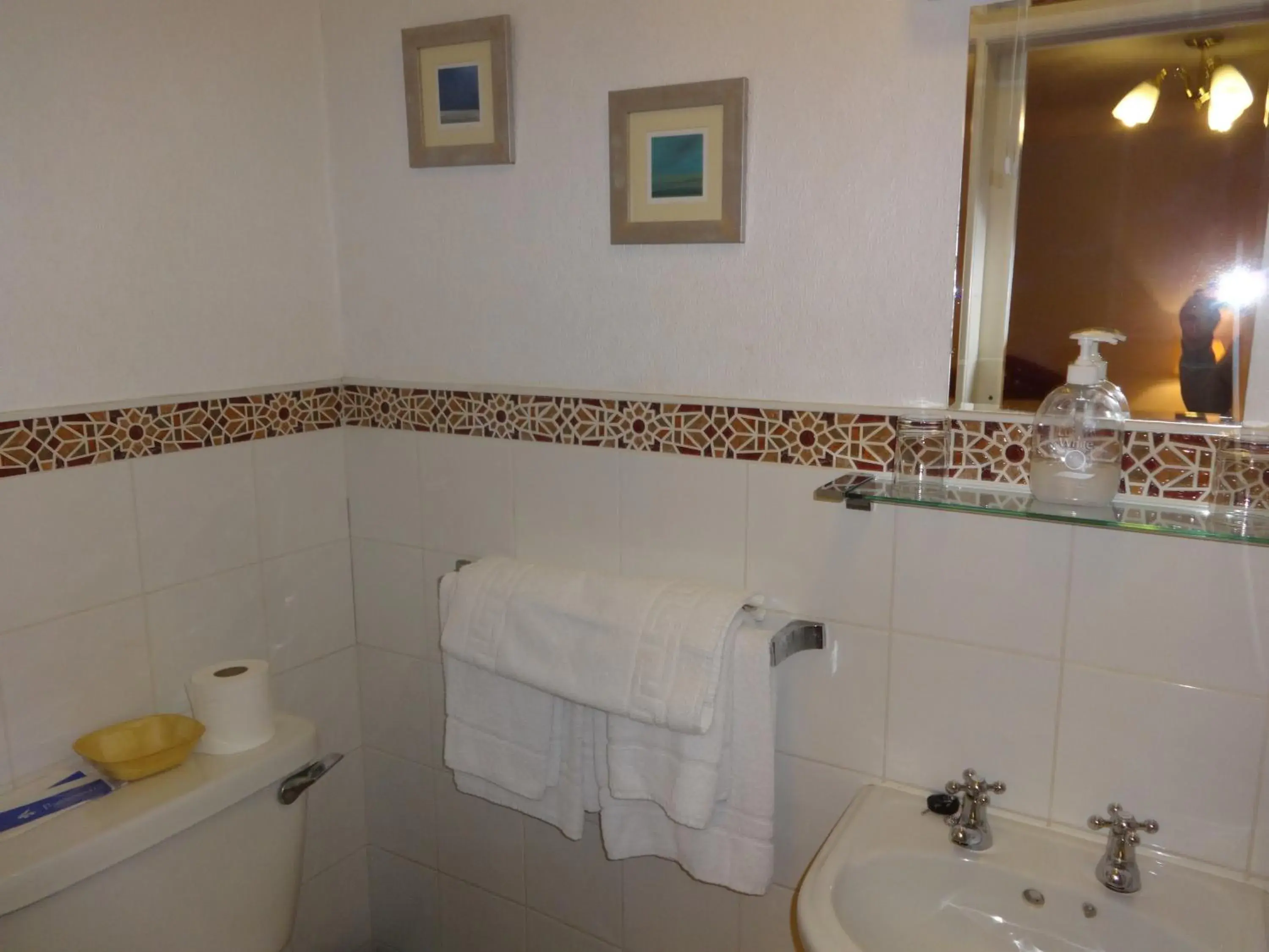 Twin Room in Aberdour Guest House Twin Room in Aberdour Guest House