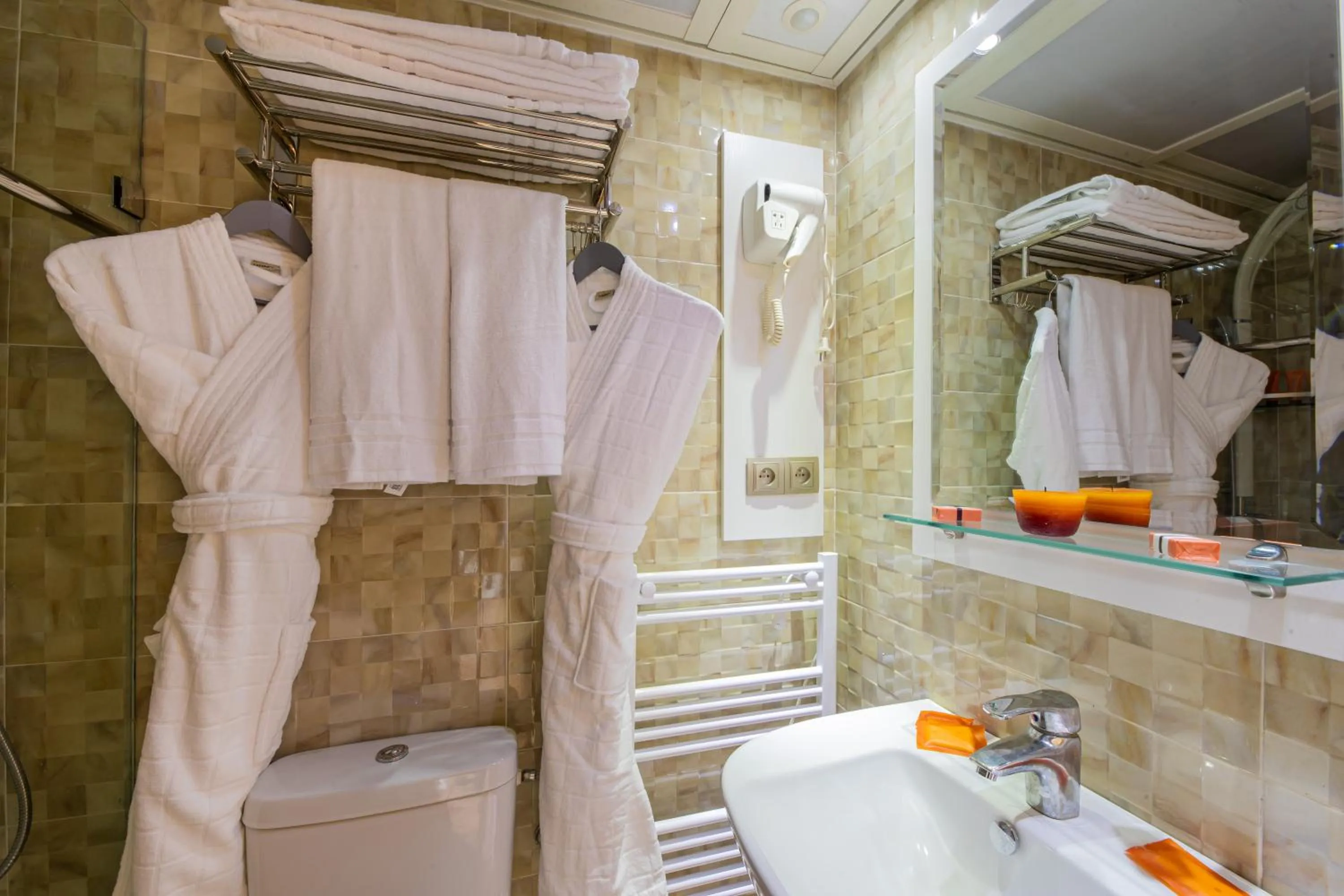 Shower in Appart-hotel Marrakech Inn