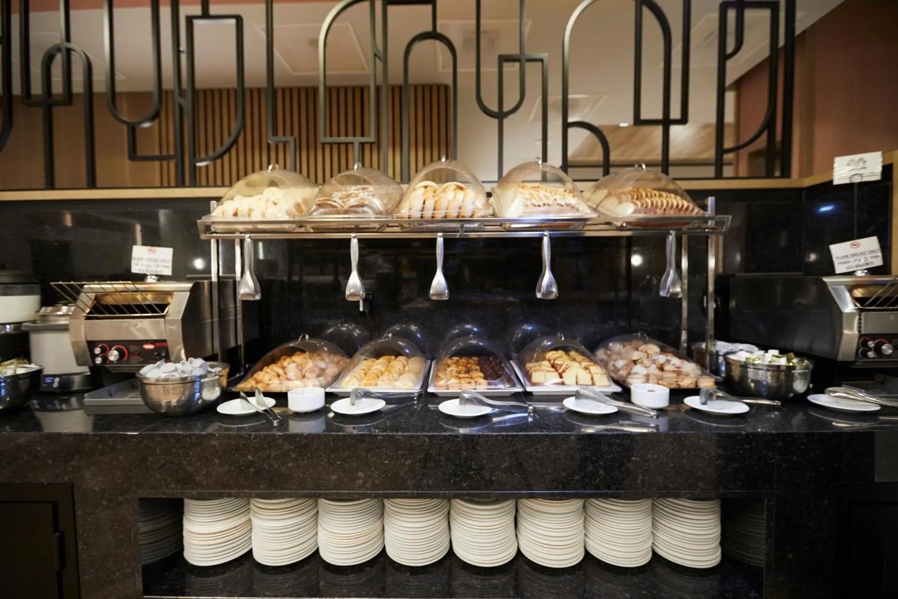 Breakfast in Riu Plaza Fisherman's Wharf Breakfast in Riu Plaza Fisherman's Wharf