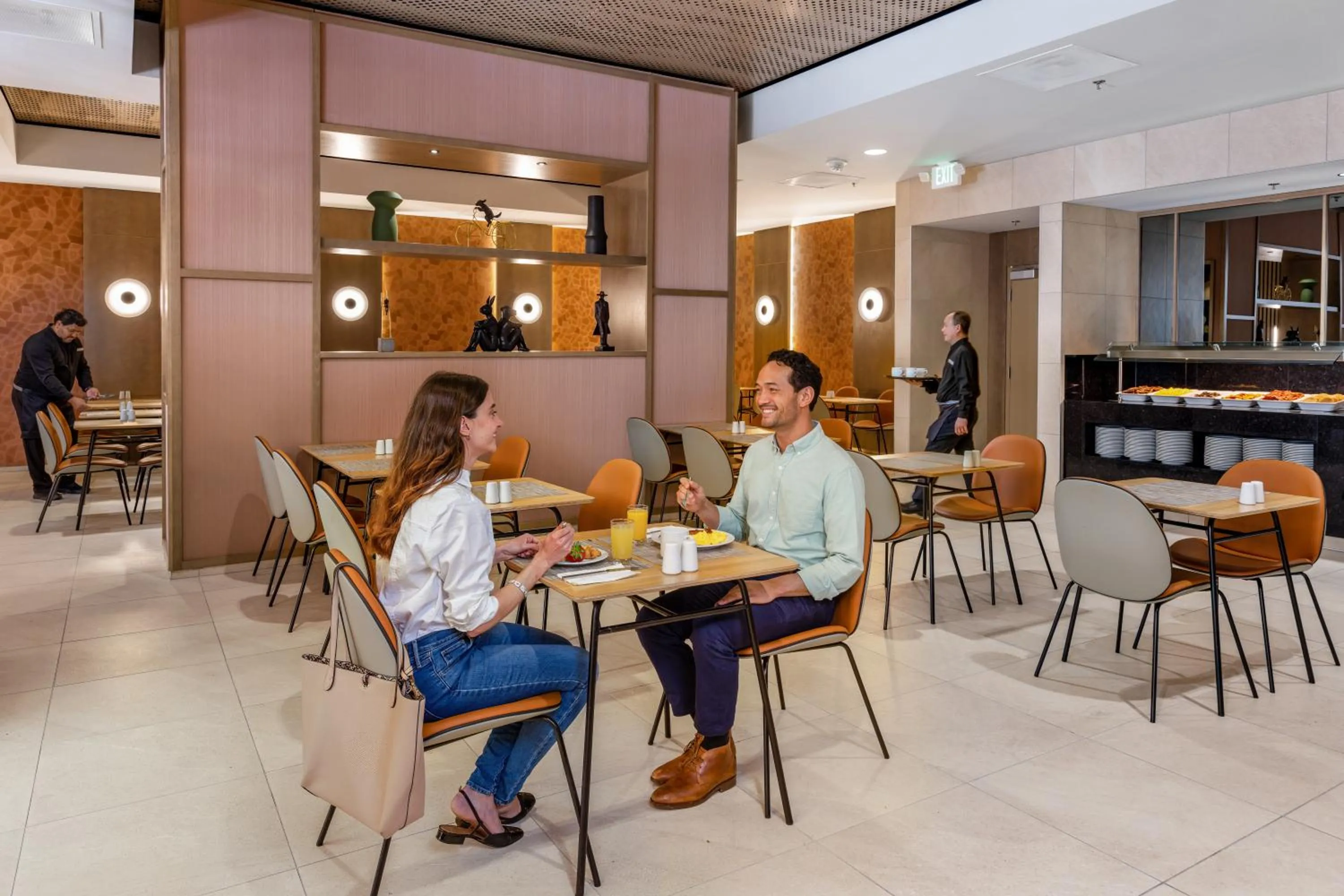 Restaurant/places to eat in Riu Plaza Fisherman's Wharf