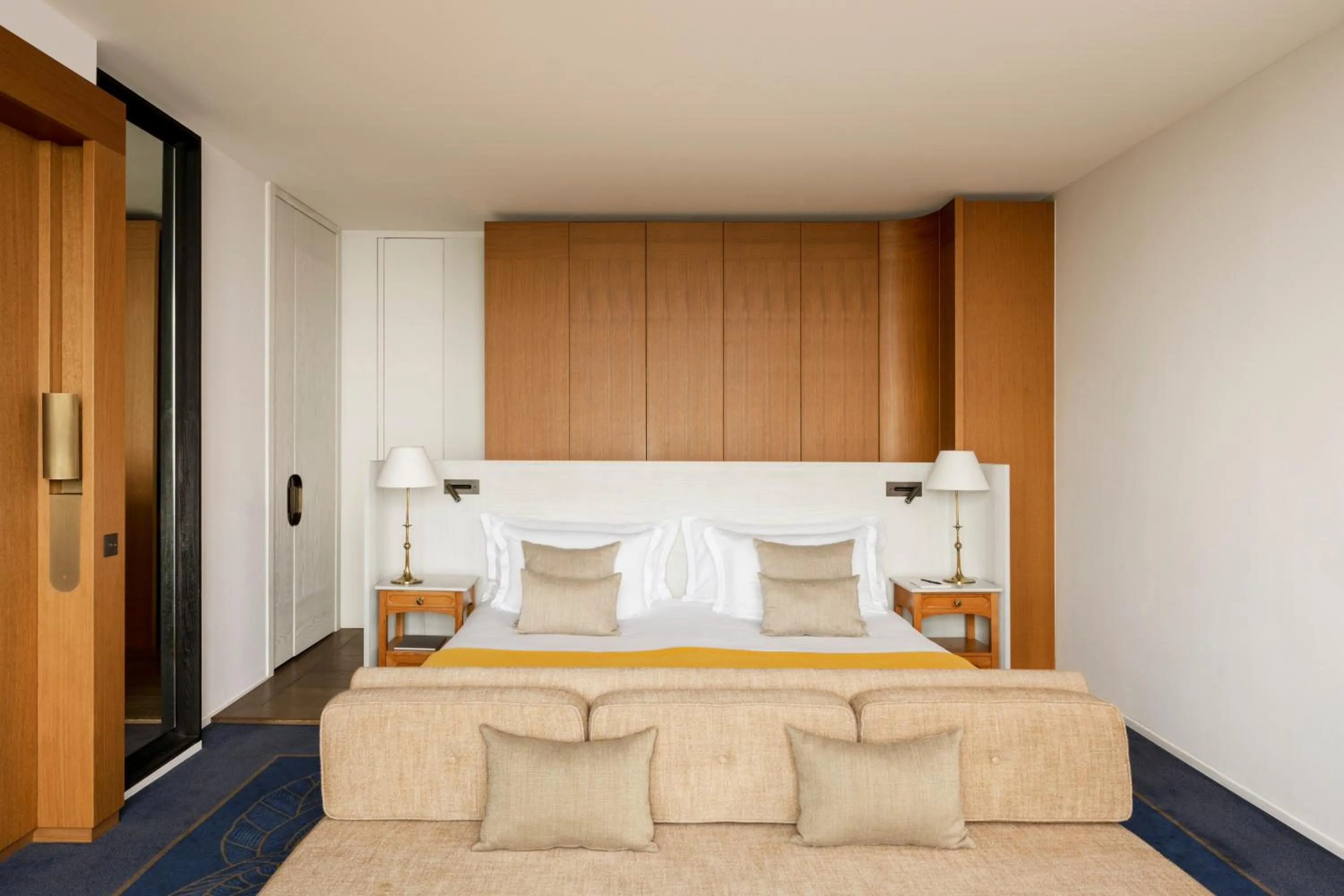 Photo of the whole room, Bed in Hôtel Royal