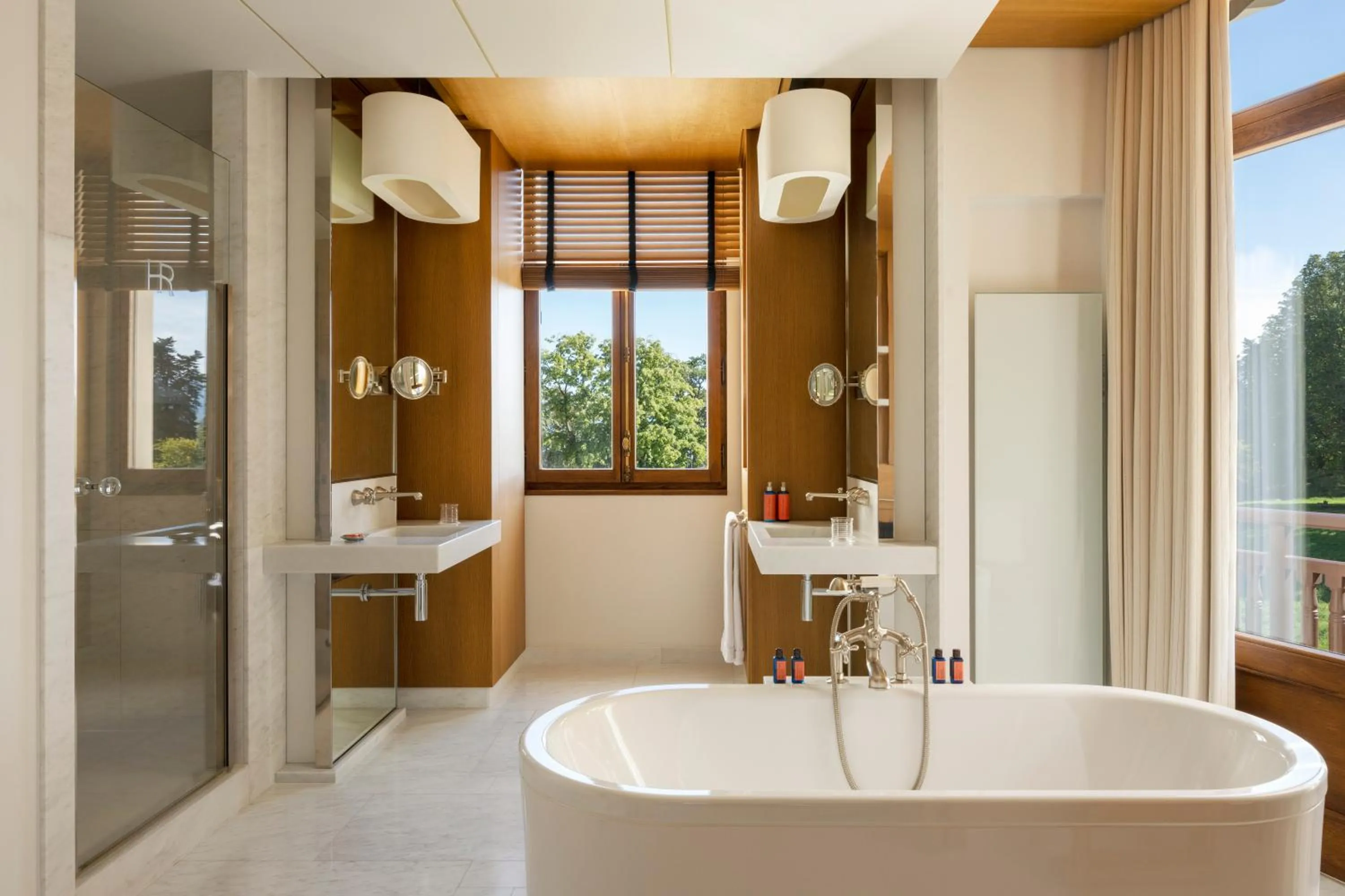 Bathroom in Hôtel Royal