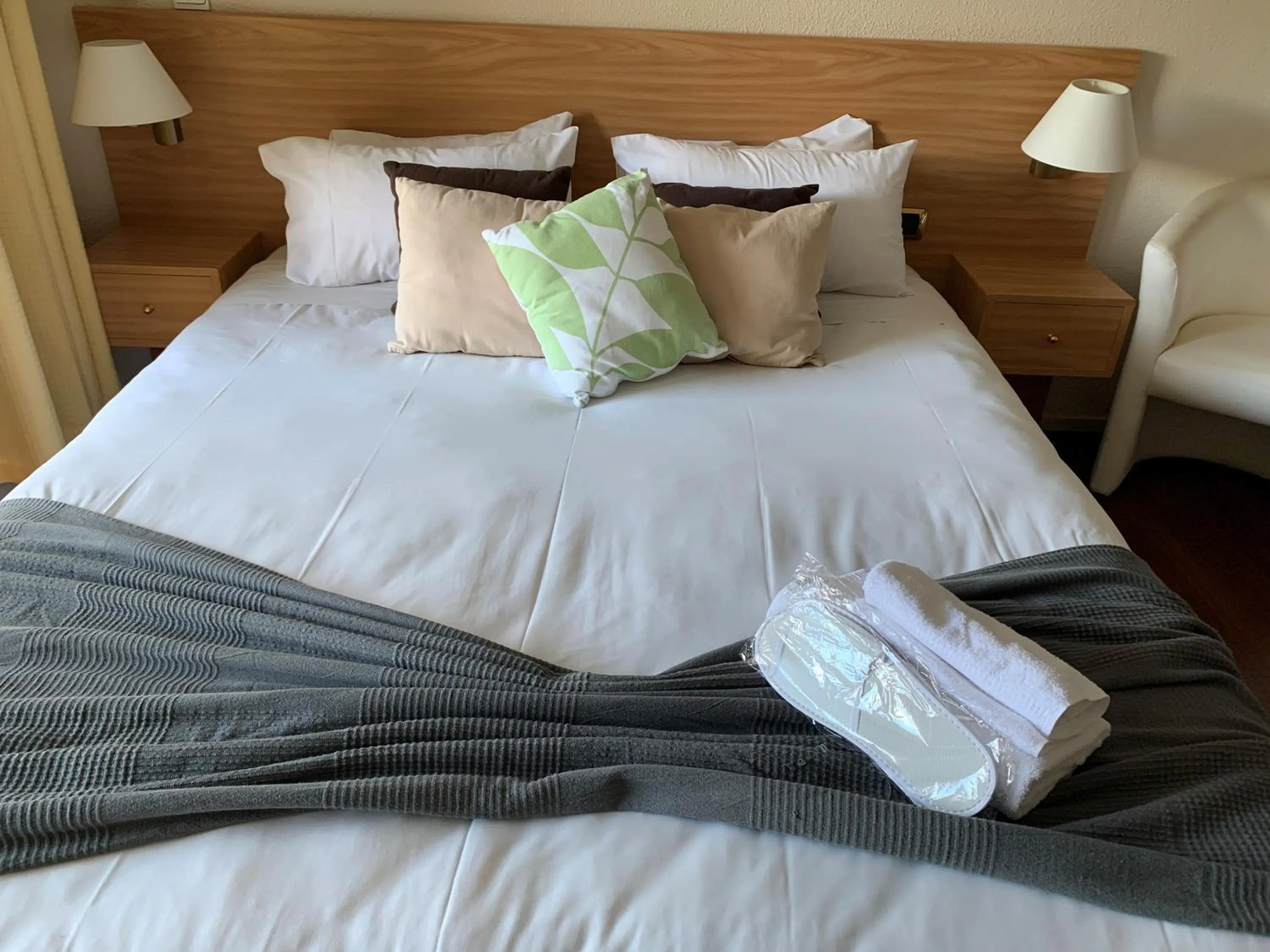 Bedroom, Bed in Hotel Résidence Anglet Biarritz-Parme