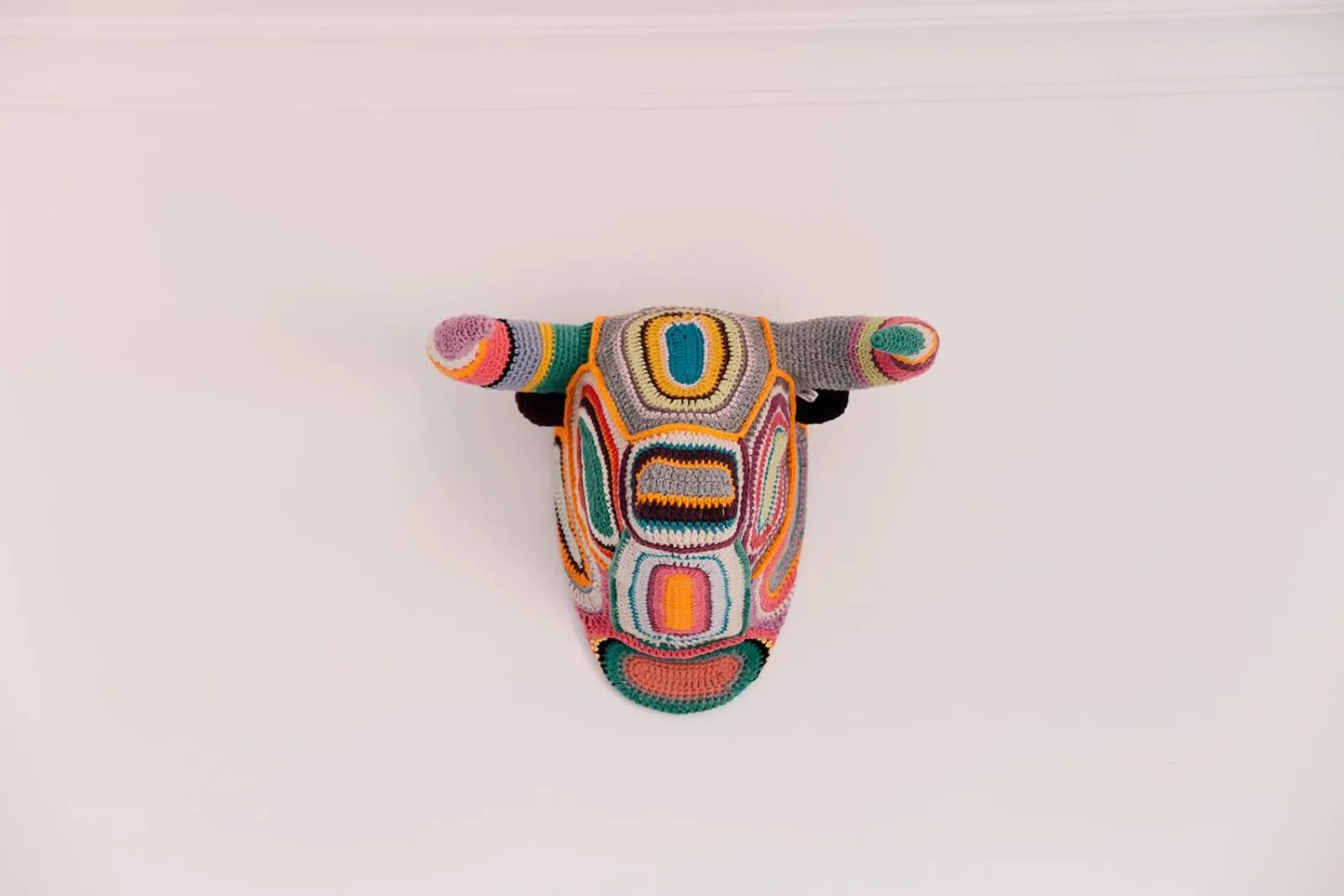 Decorative detail in Puerta Catedral Holiday Suites