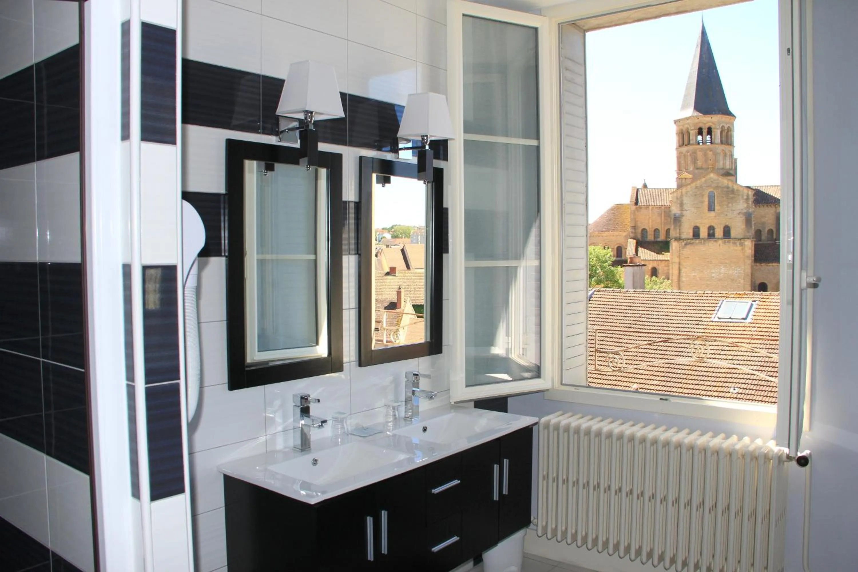 Toilet in Hotel de la Basilique