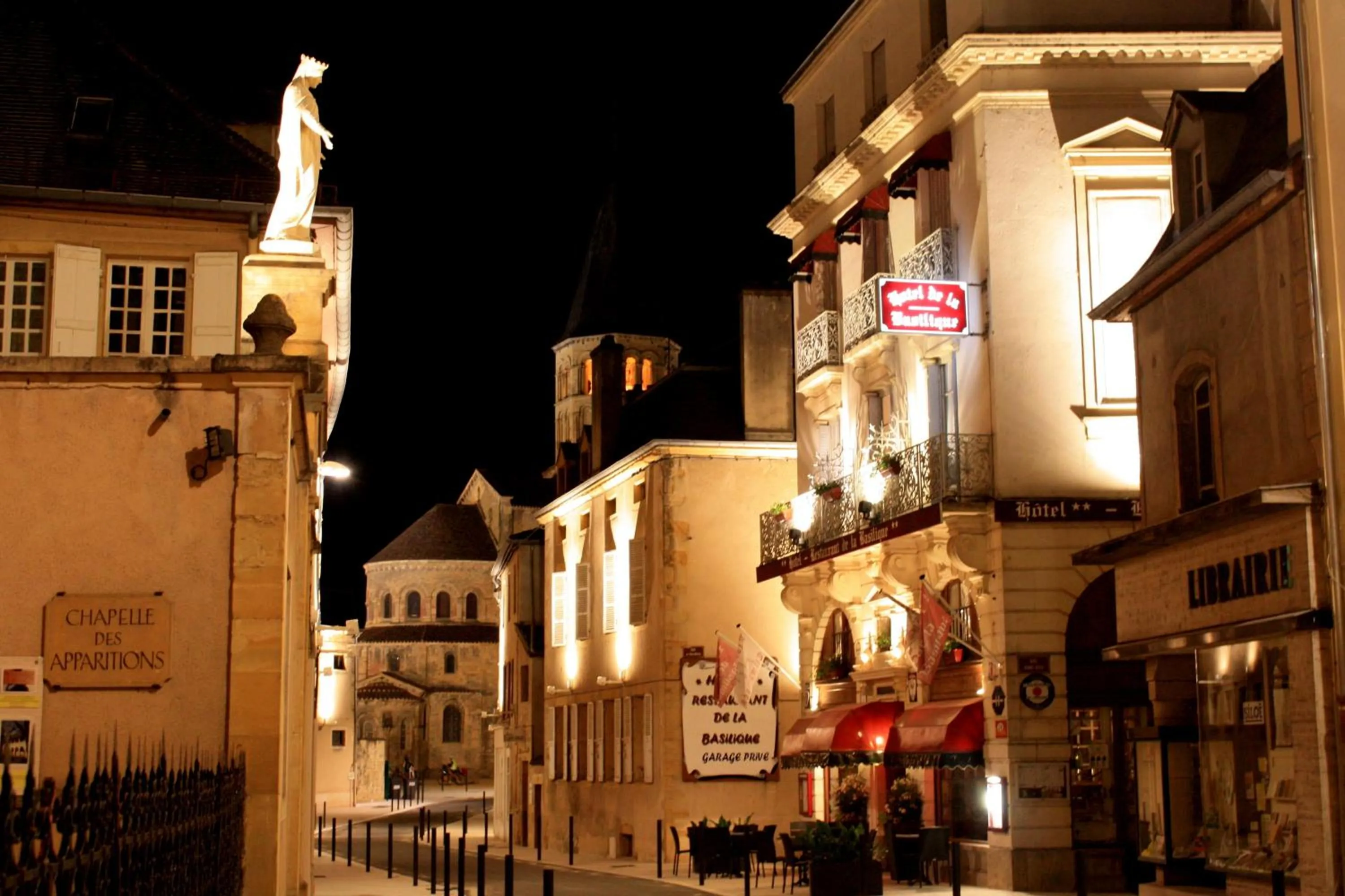 Facade/entrance in Hotel de la Basilique