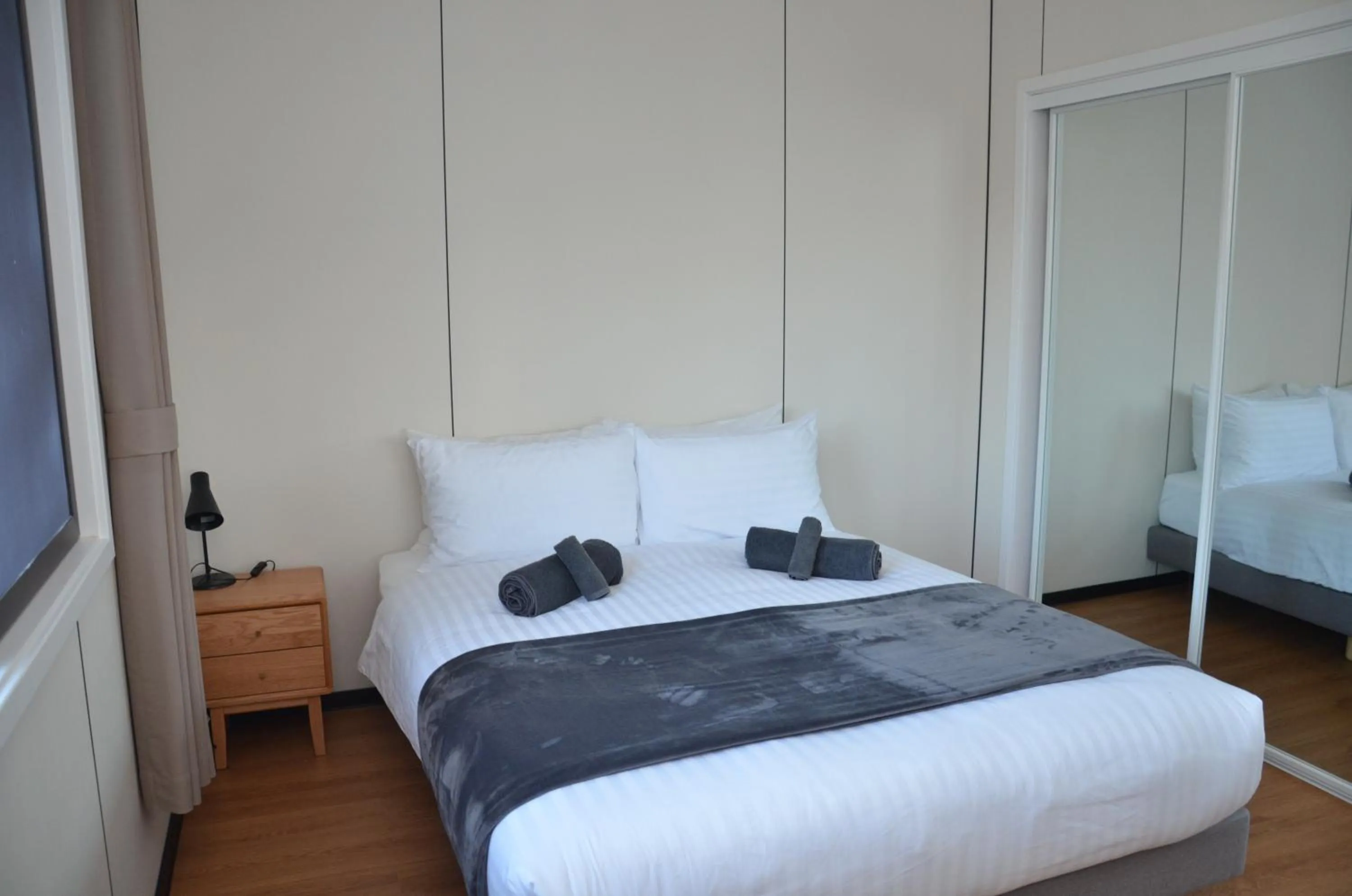 Bed in The Leaning Oak Holiday Lifestyles - Lake Conjola