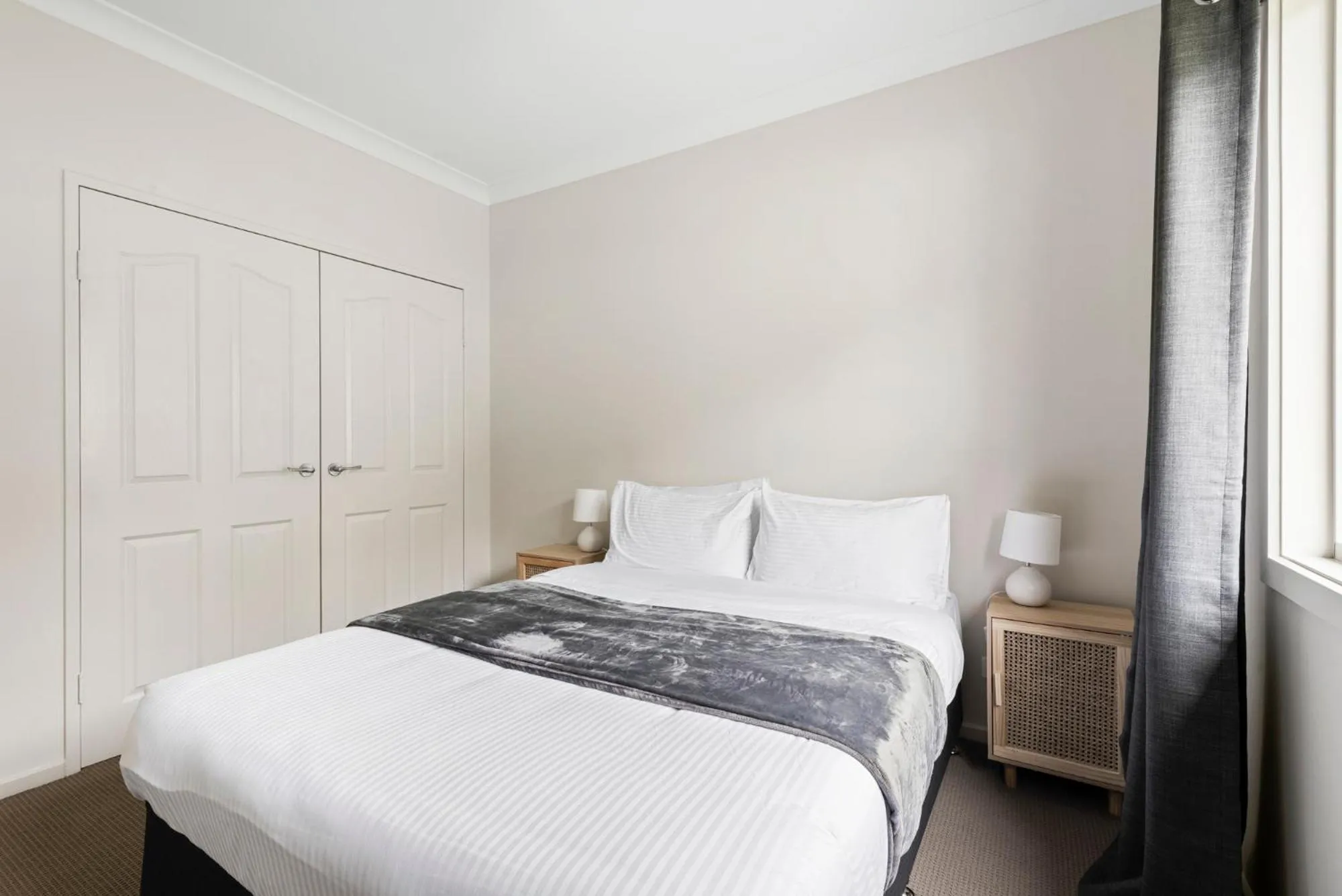 Bed in The Leaning Oak Holiday Lifestyles - Lake Conjola