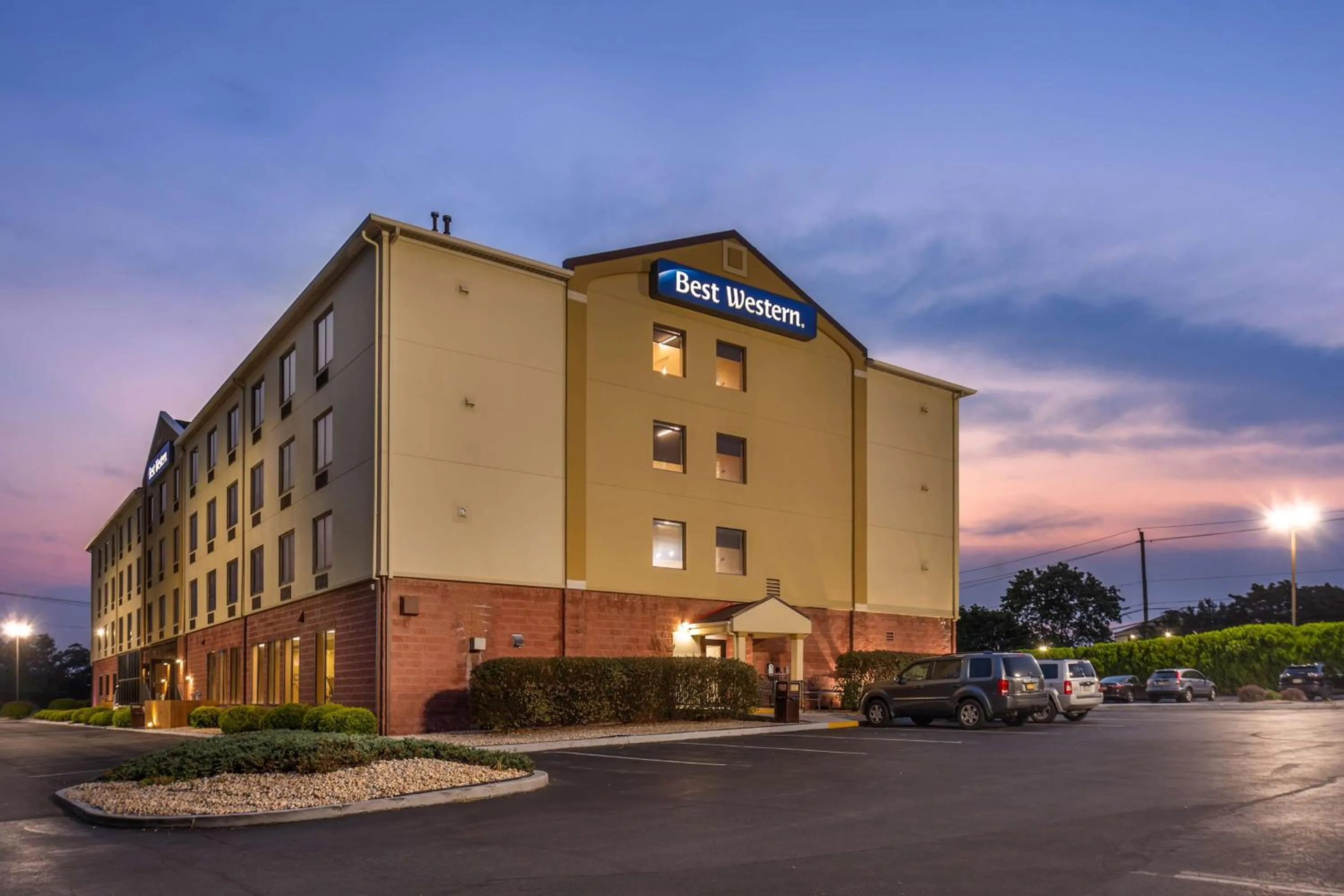 Property building in Best Western Grantville Hershey