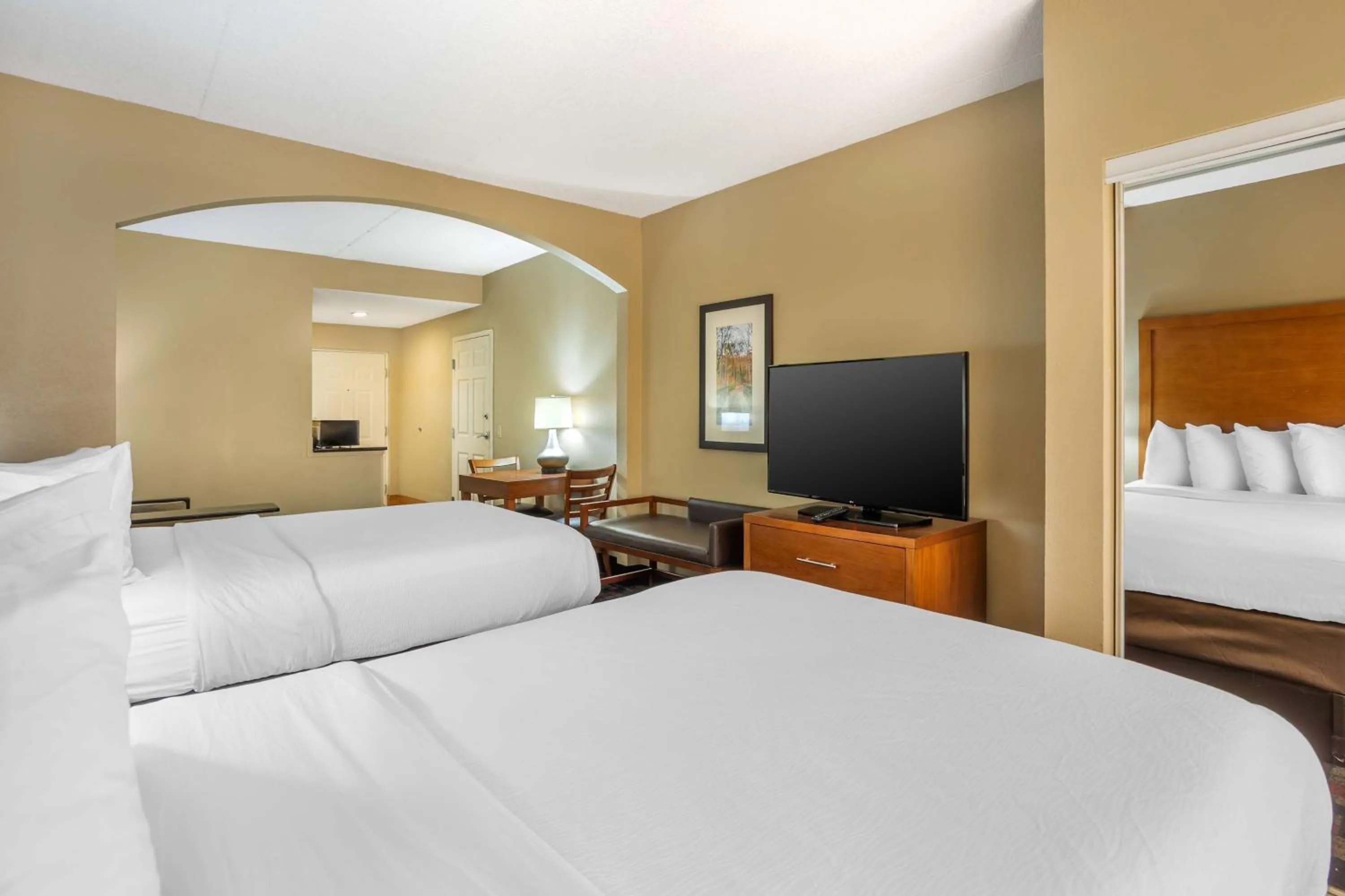 Bedroom, Bed in Best Western Grantville Hershey