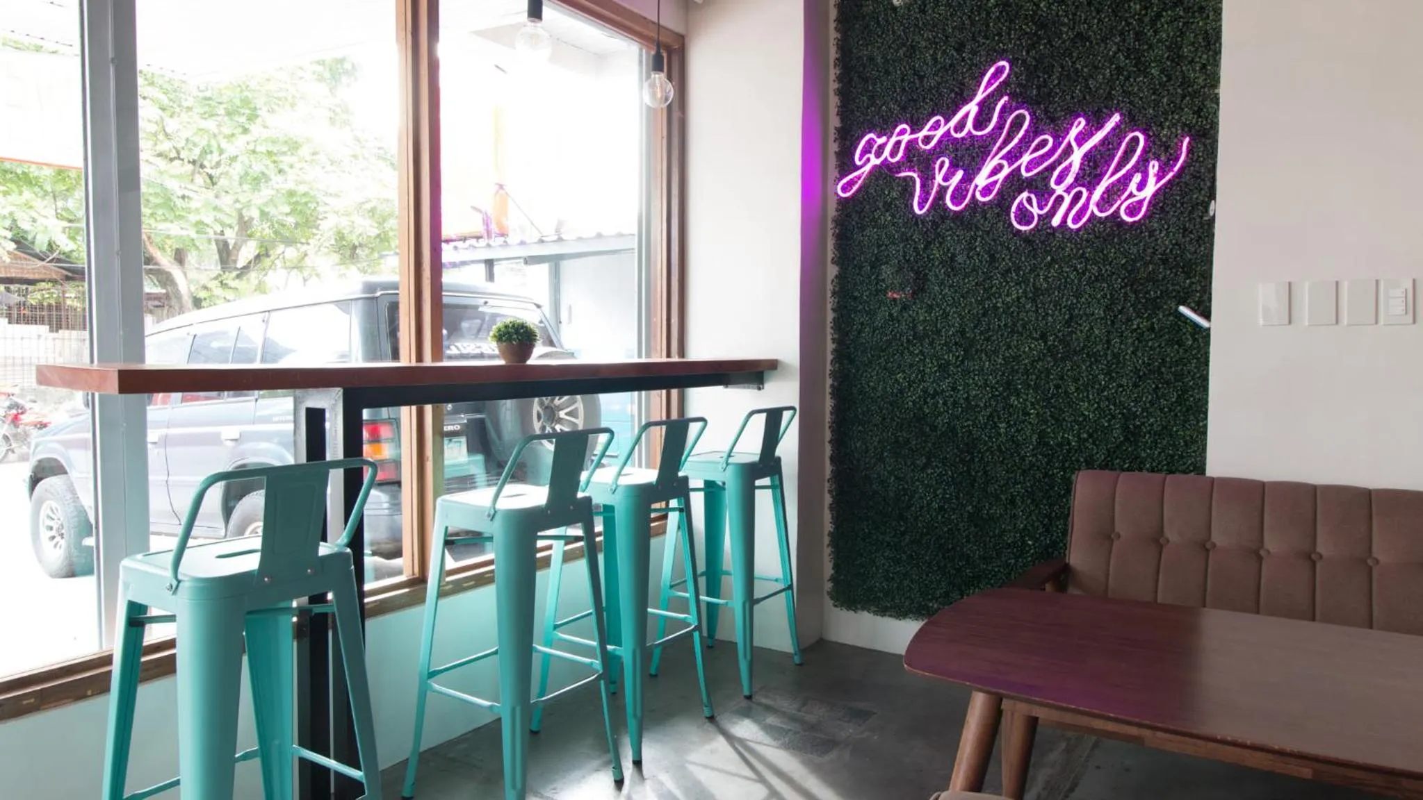 Seating area in RedDoorz Plus @ Diola Villamonte Bacolod