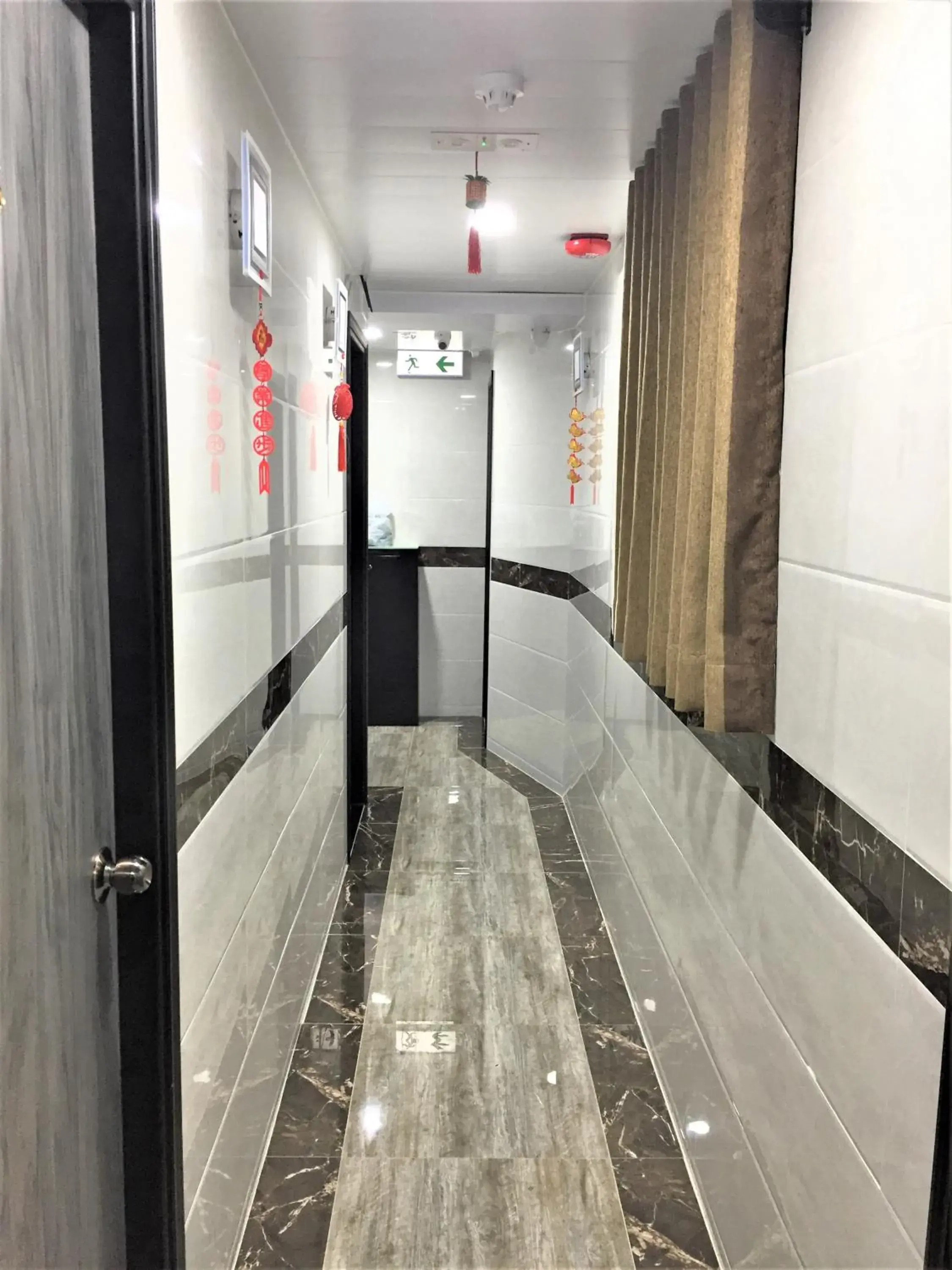 Property building in Metrocity Lounge Property building in Metrocity Lounge