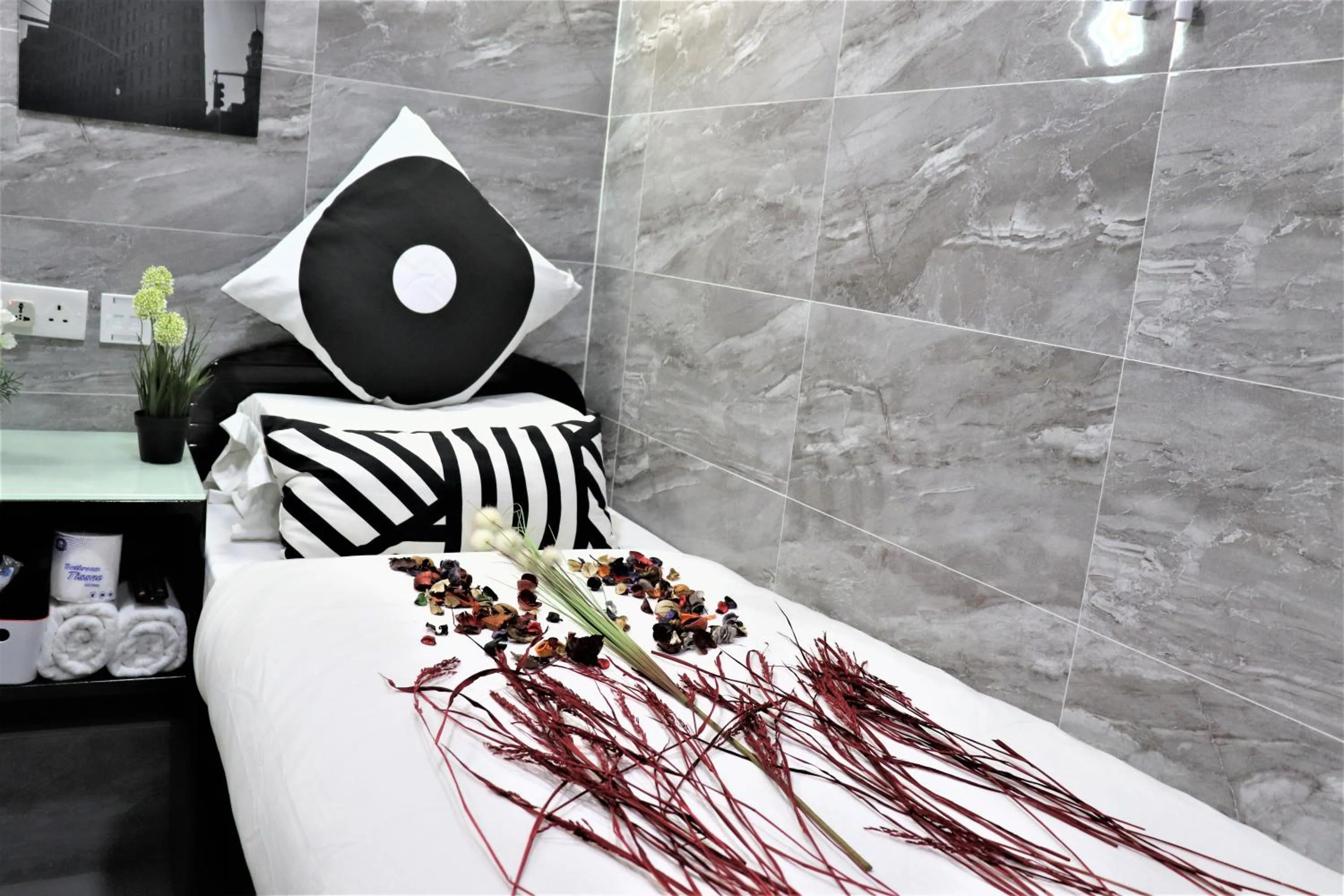 Bedroom in Metrocity Lounge