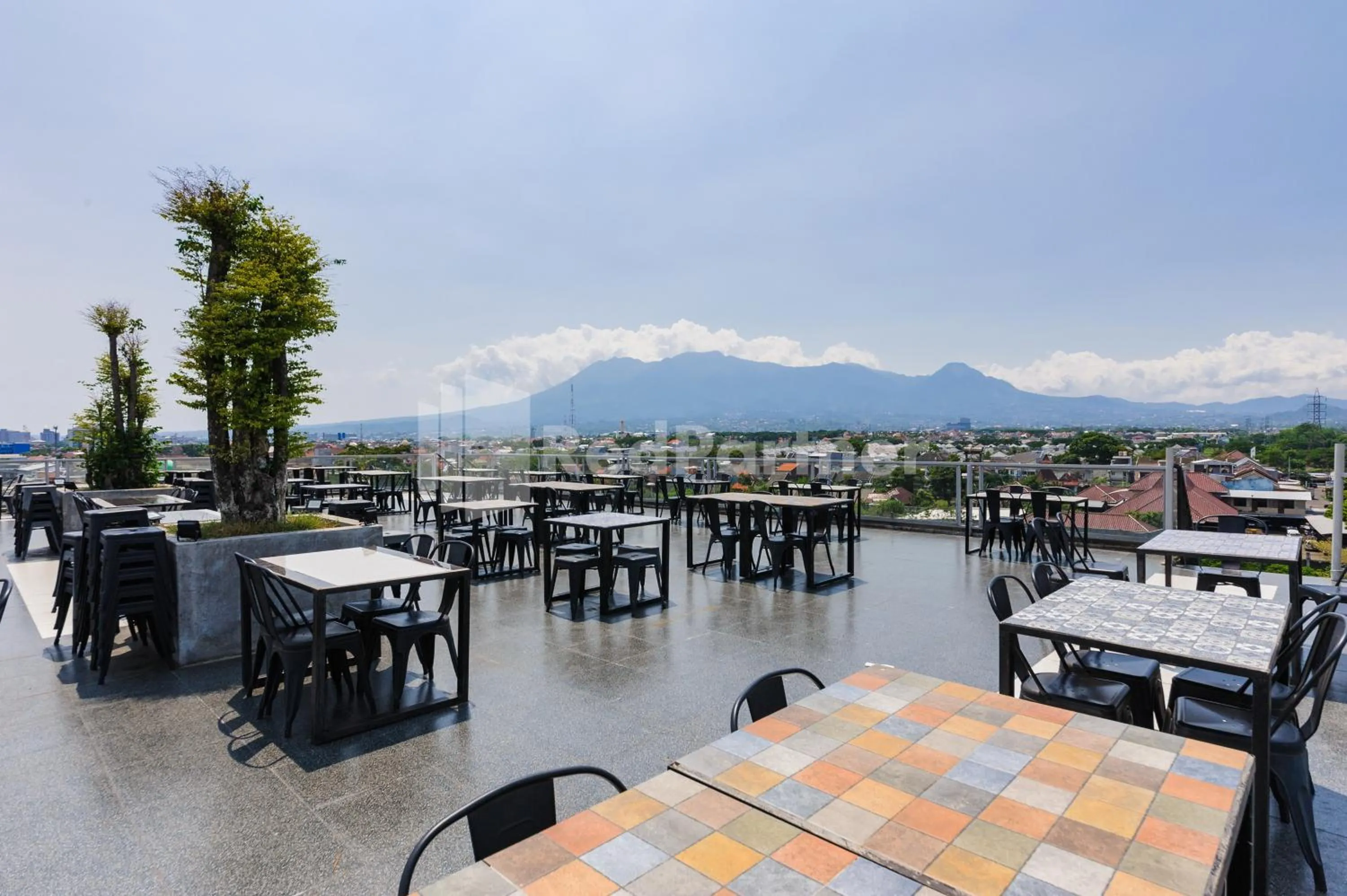 Seating area in SM Guest House Malang