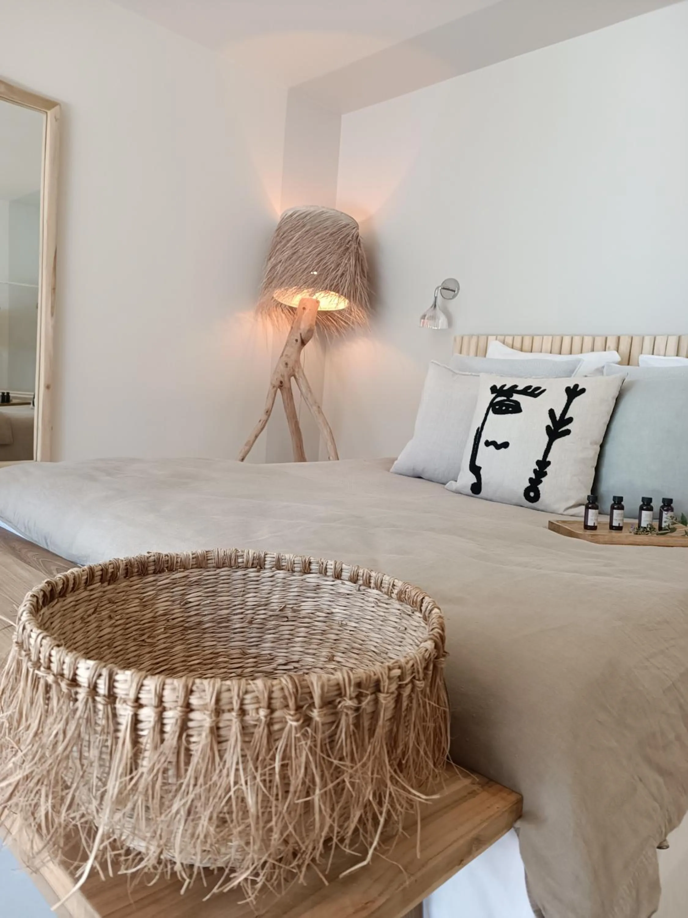 Bed in Hôtel Les Suites Du Maquis