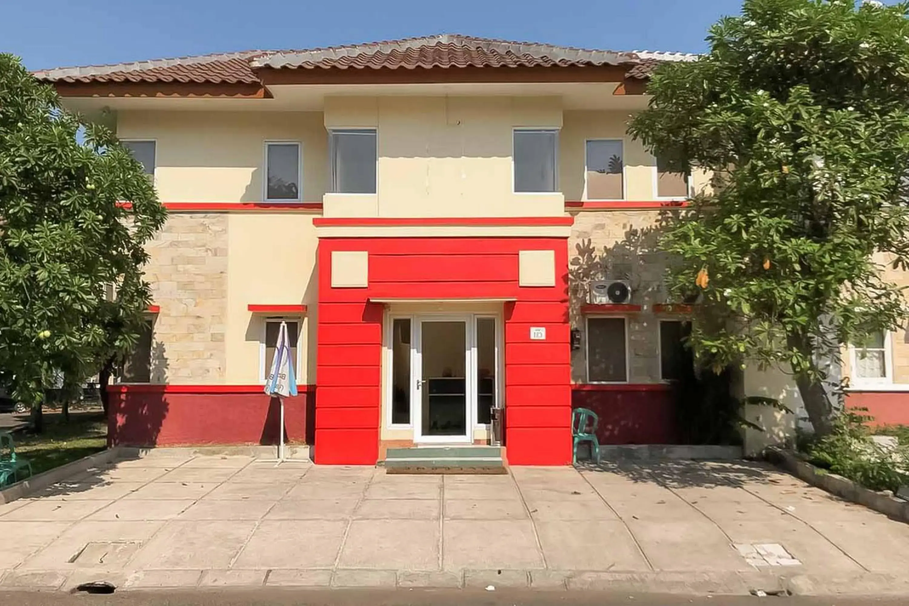 Property logo or sign in RedDoorz @ Pavilion Residence Cikarang Property logo or sign in RedDoorz @ Pavilion Residence Cikarang