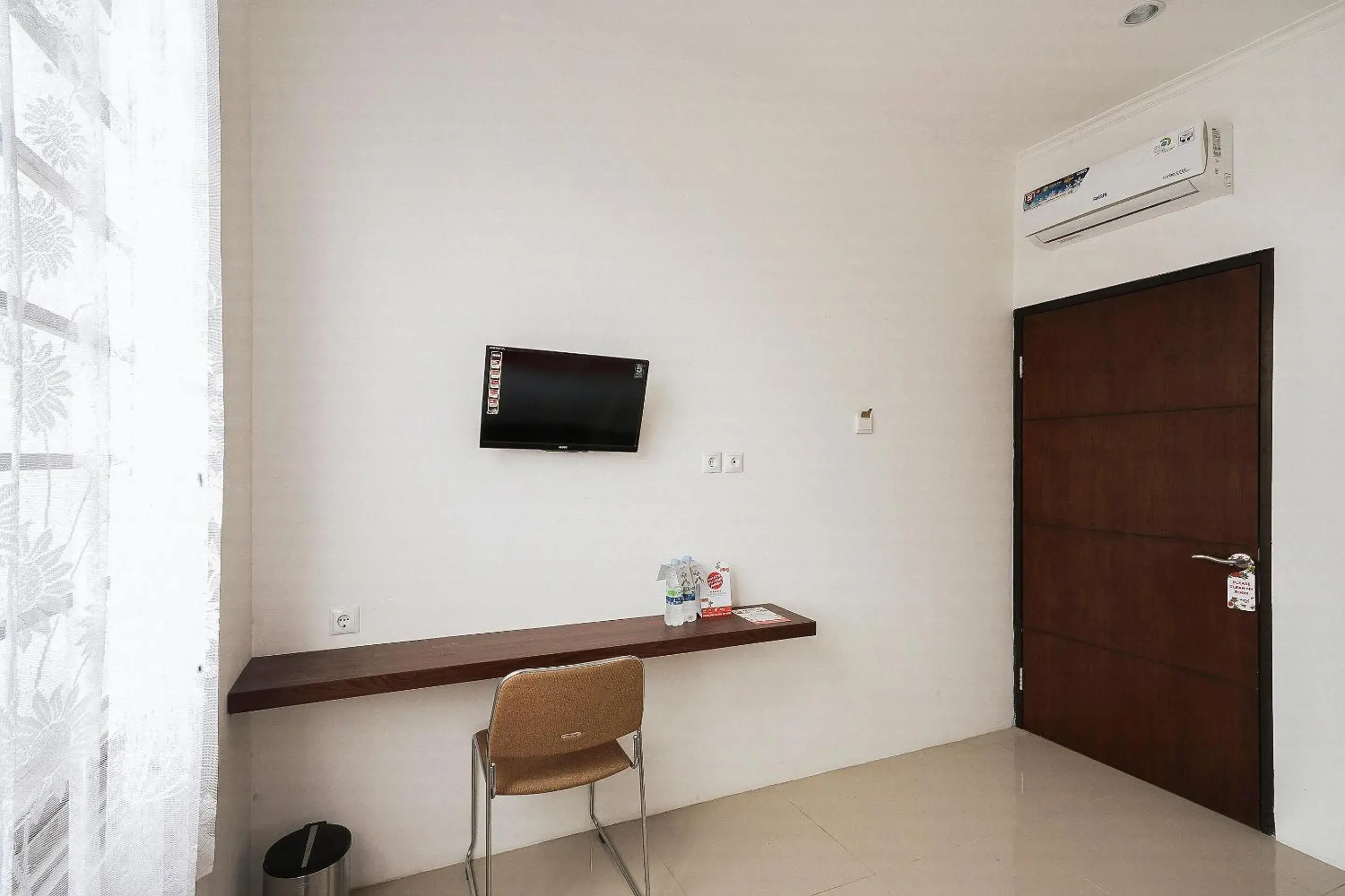 Bedroom in Hotel O Cibeureum Residence Bedroom in Hotel O Cibeureum Residence