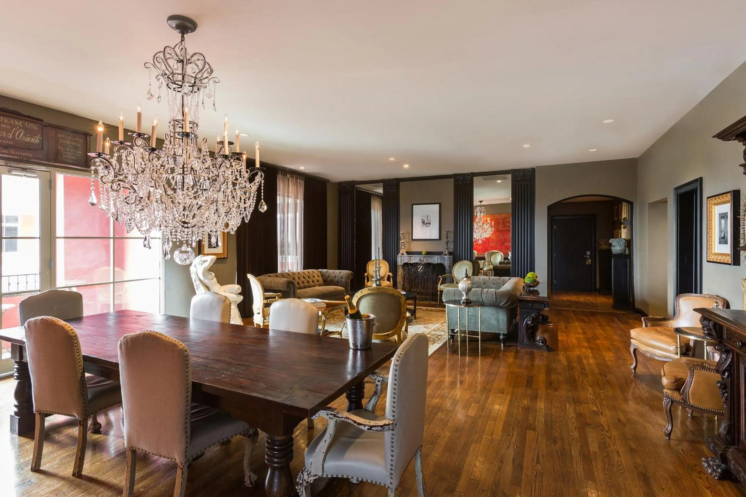 Living room in Hotel Zaza Houston Museum District