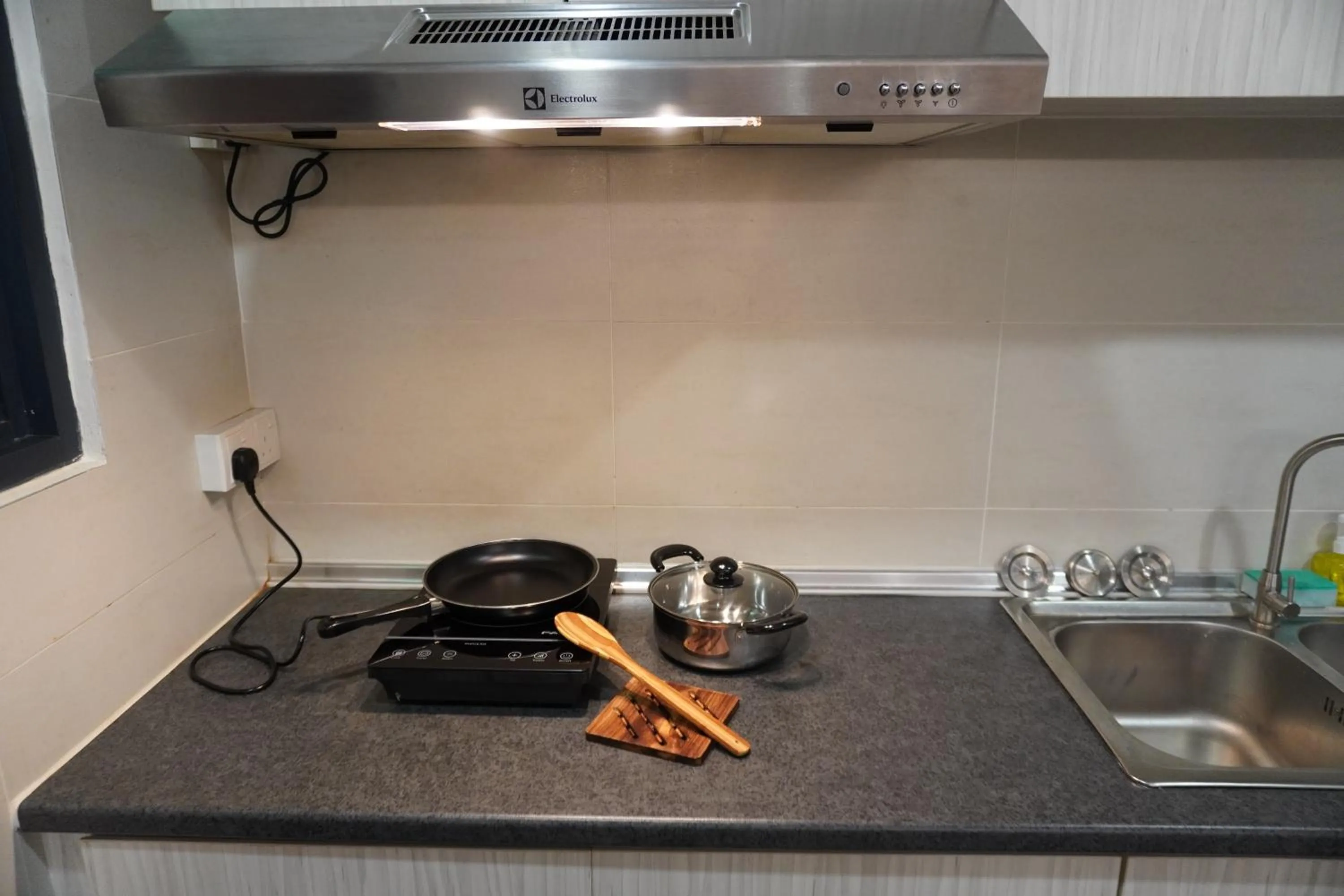 Kitchen or kitchenette in Luco Apartments @ Viva City Megamall