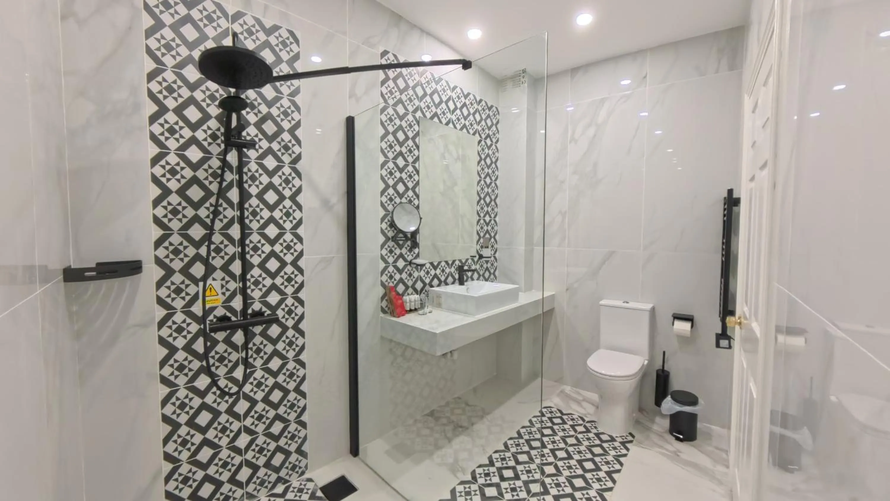 Bathroom in Muthu Fort William Hotel