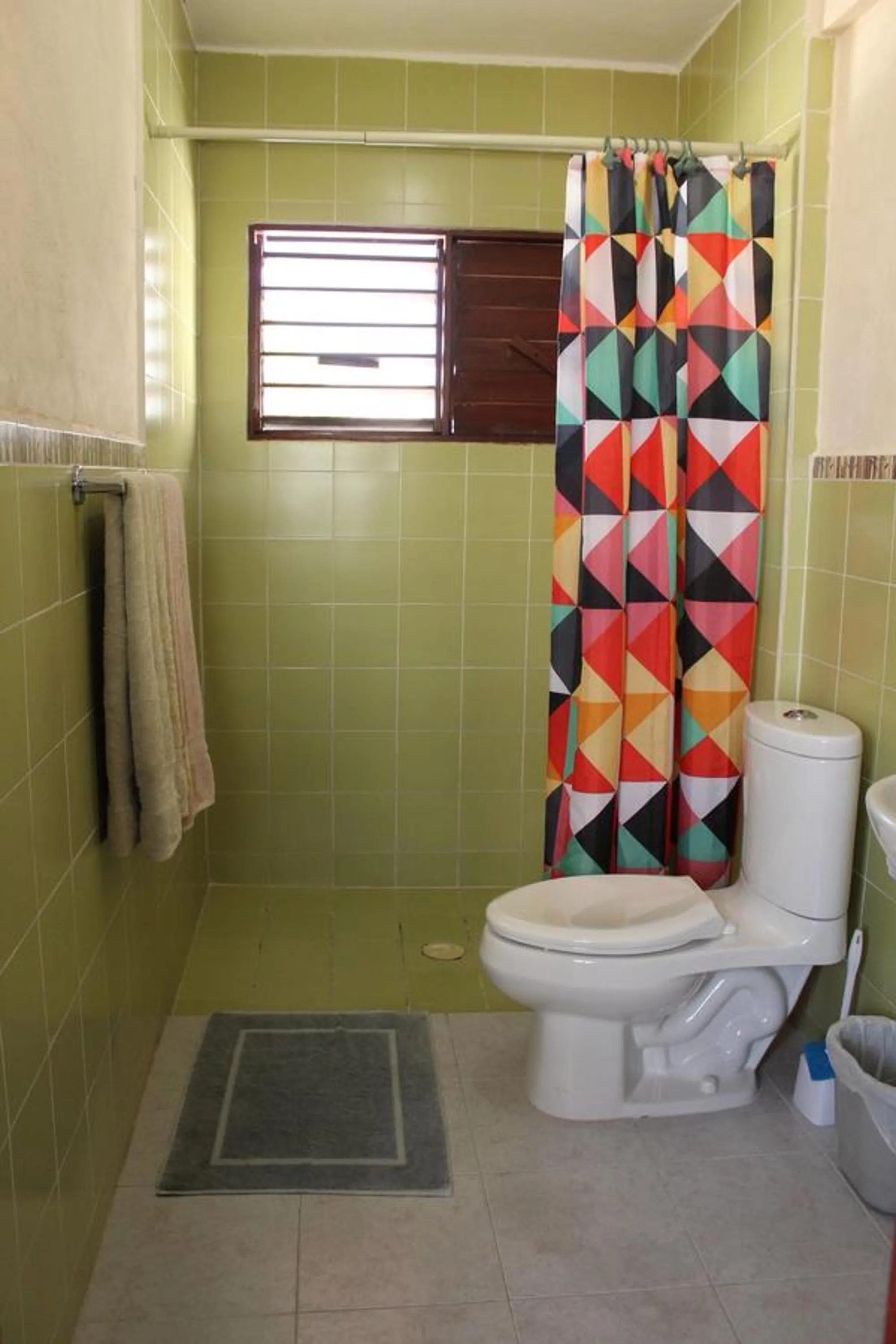 Shower in Cancun Guest House 4 Terrace Tub