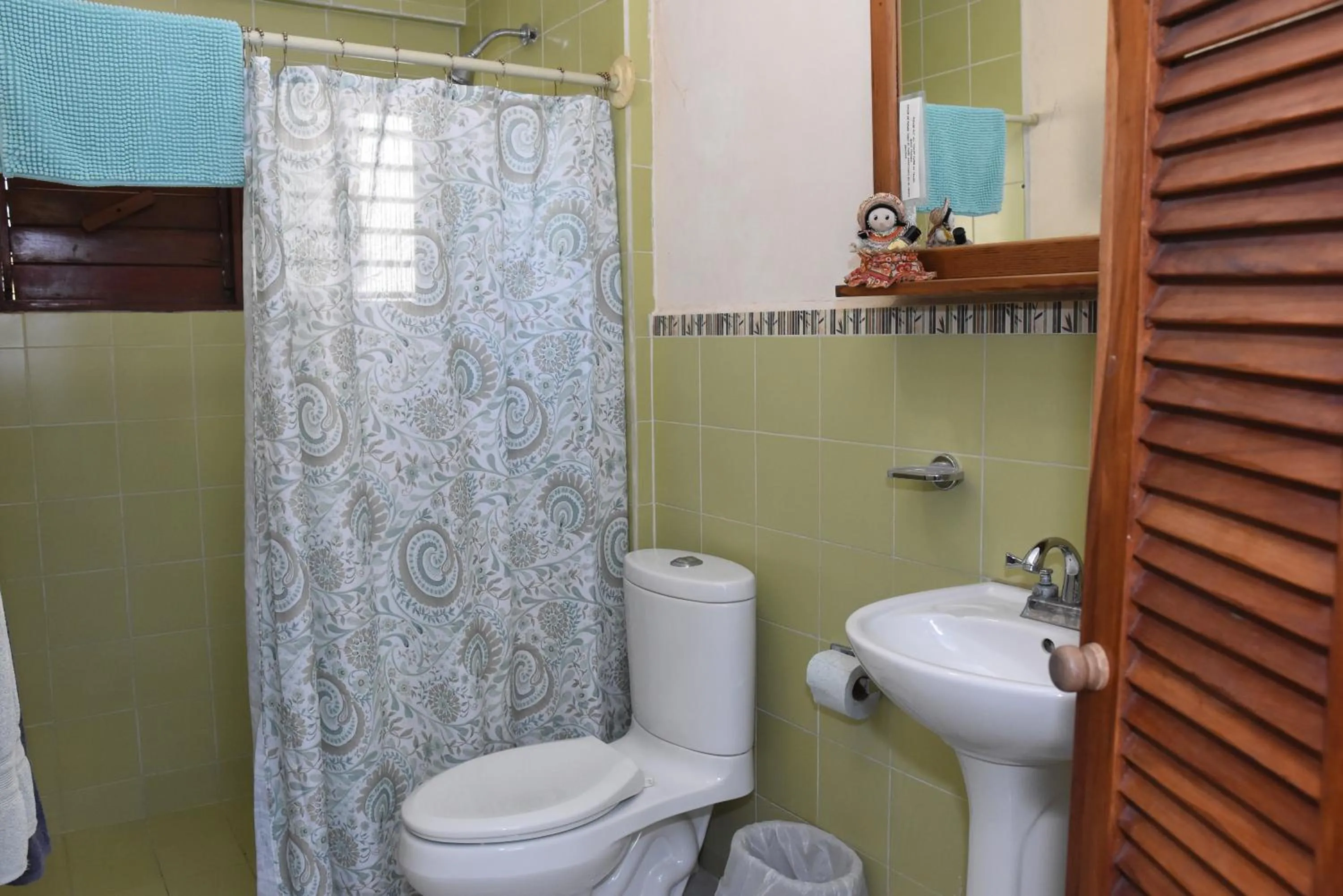 Bathroom in Cancun Guest House 4 Terrace Tub