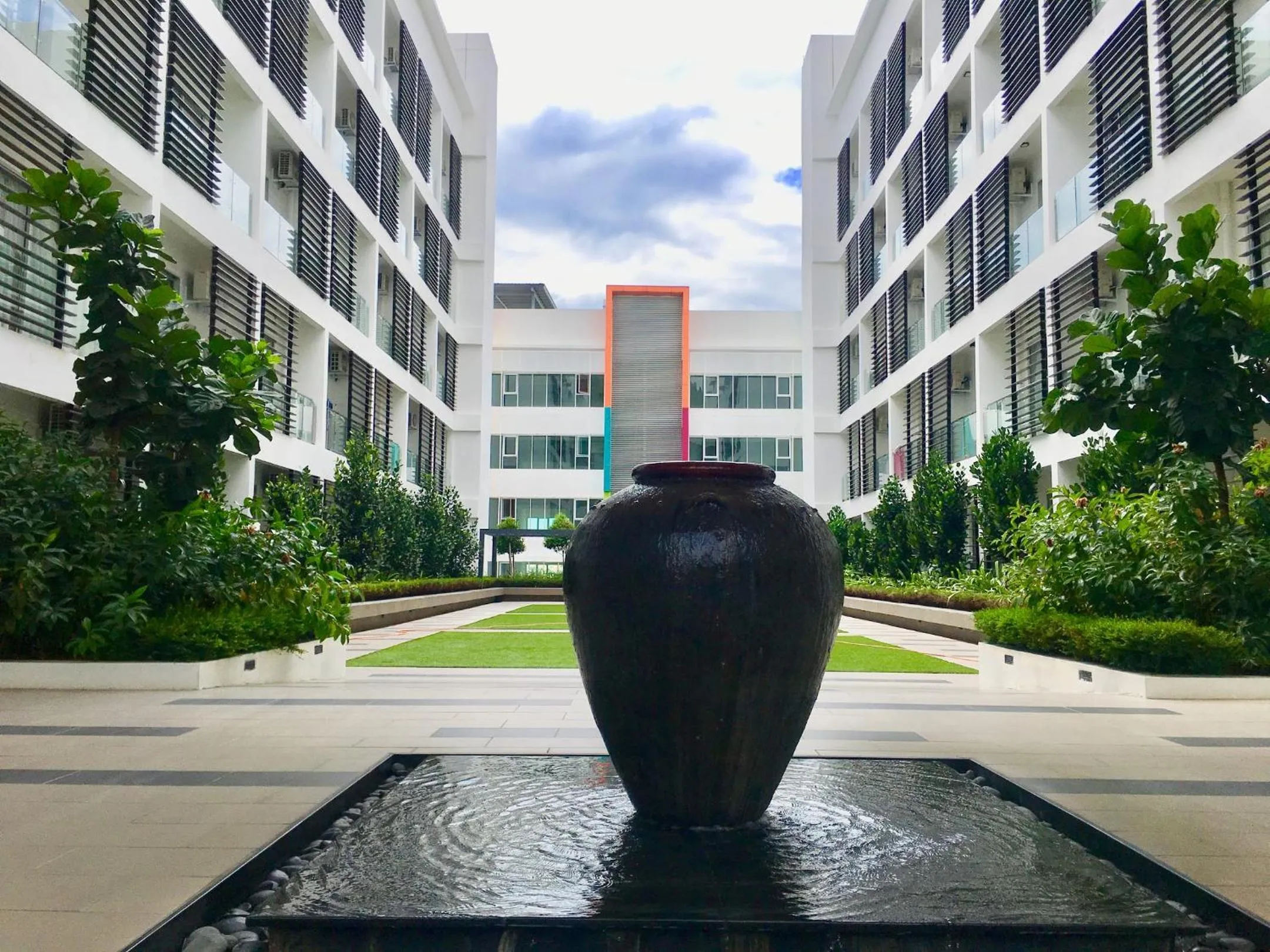 Garden in Homesuite' Home at Aeropod SOVO