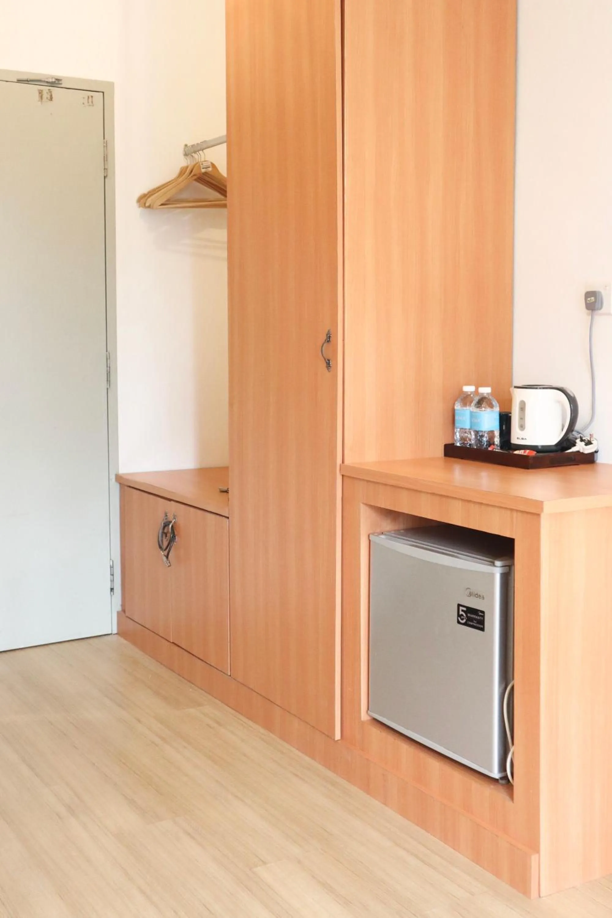 Coffee/tea facilities in Homesuite' Home at Aeropod SOVO
