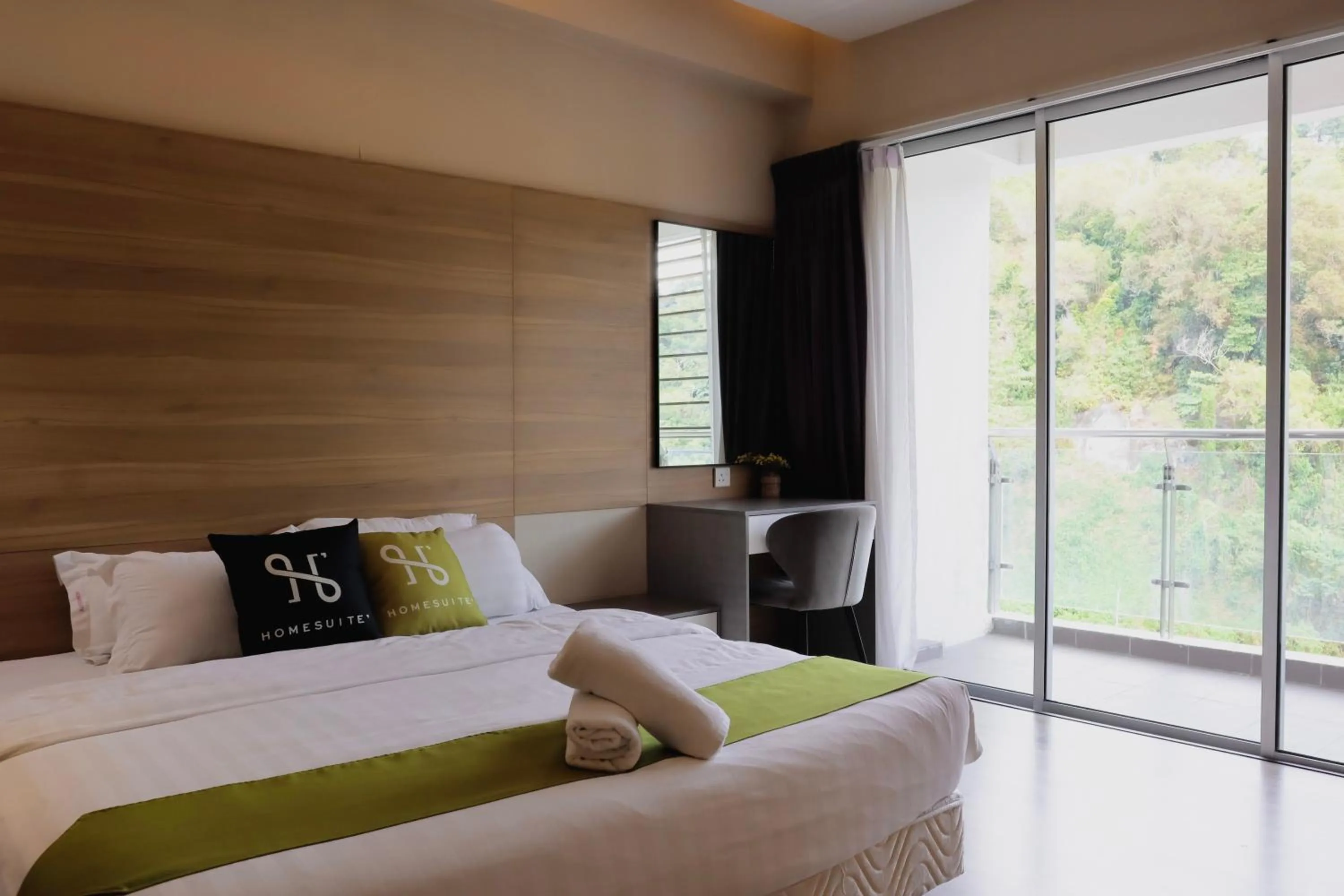 Photo of the whole room, Bed in Homesuite' Home at Aeropod SOVO