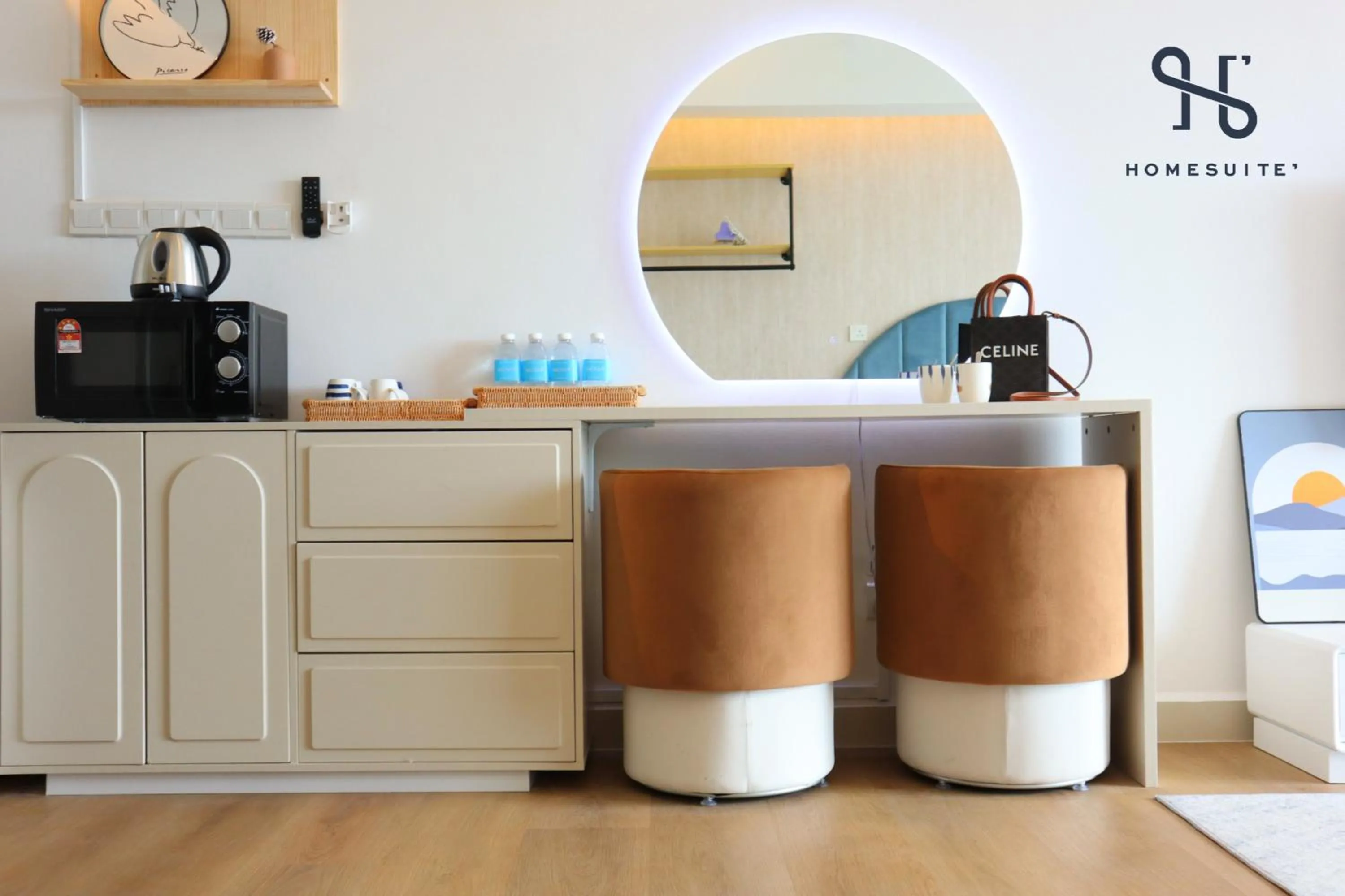 Coffee/tea facilities in Homesuite' Home at Aeropod SOVO