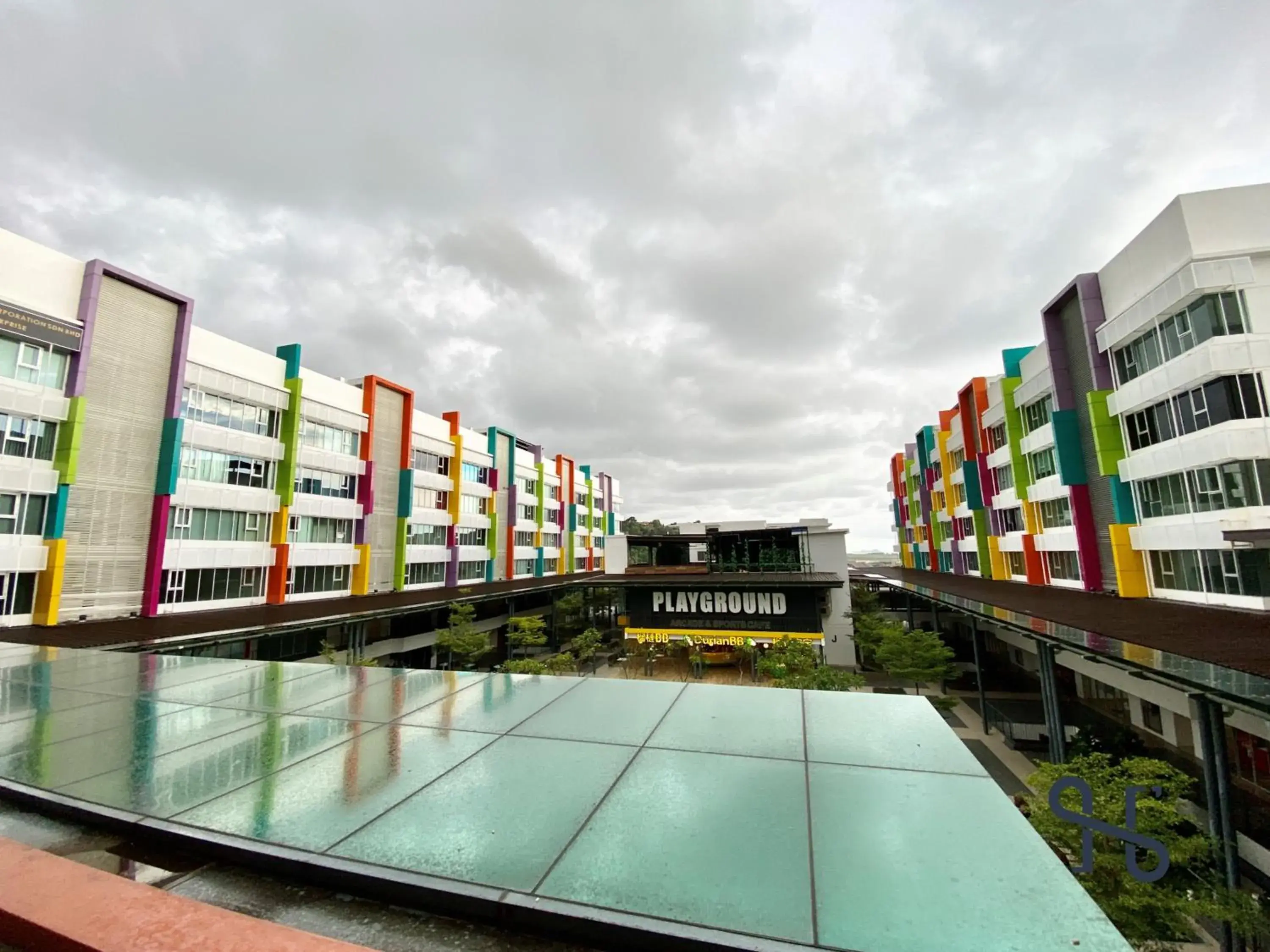 Property building in Homesuite' Home at Aeropod SOVO Property building in Homesuite' Home at Aeropod SOVO