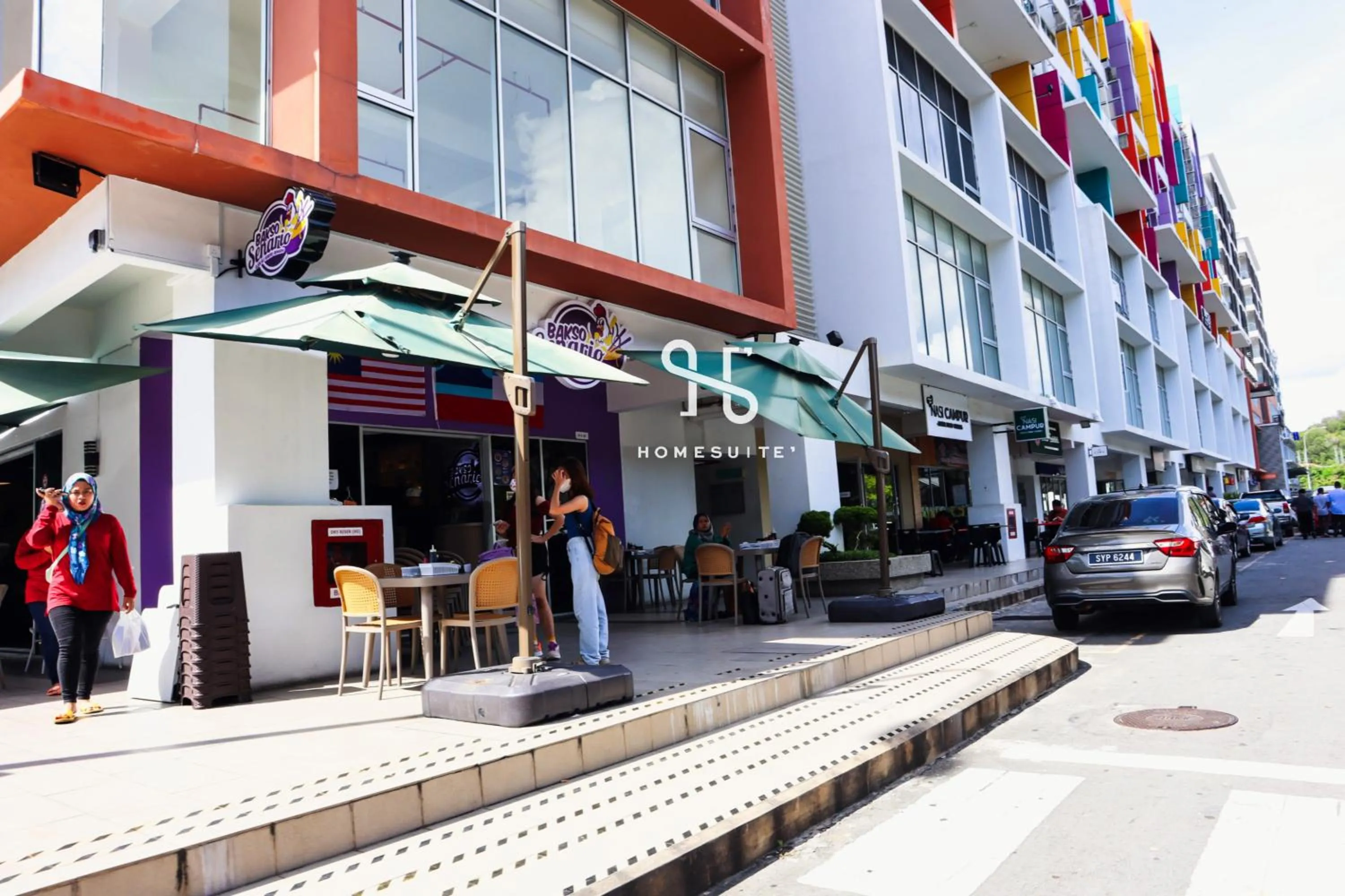 Neighbourhood in Homesuite' Home at Aeropod SOVO