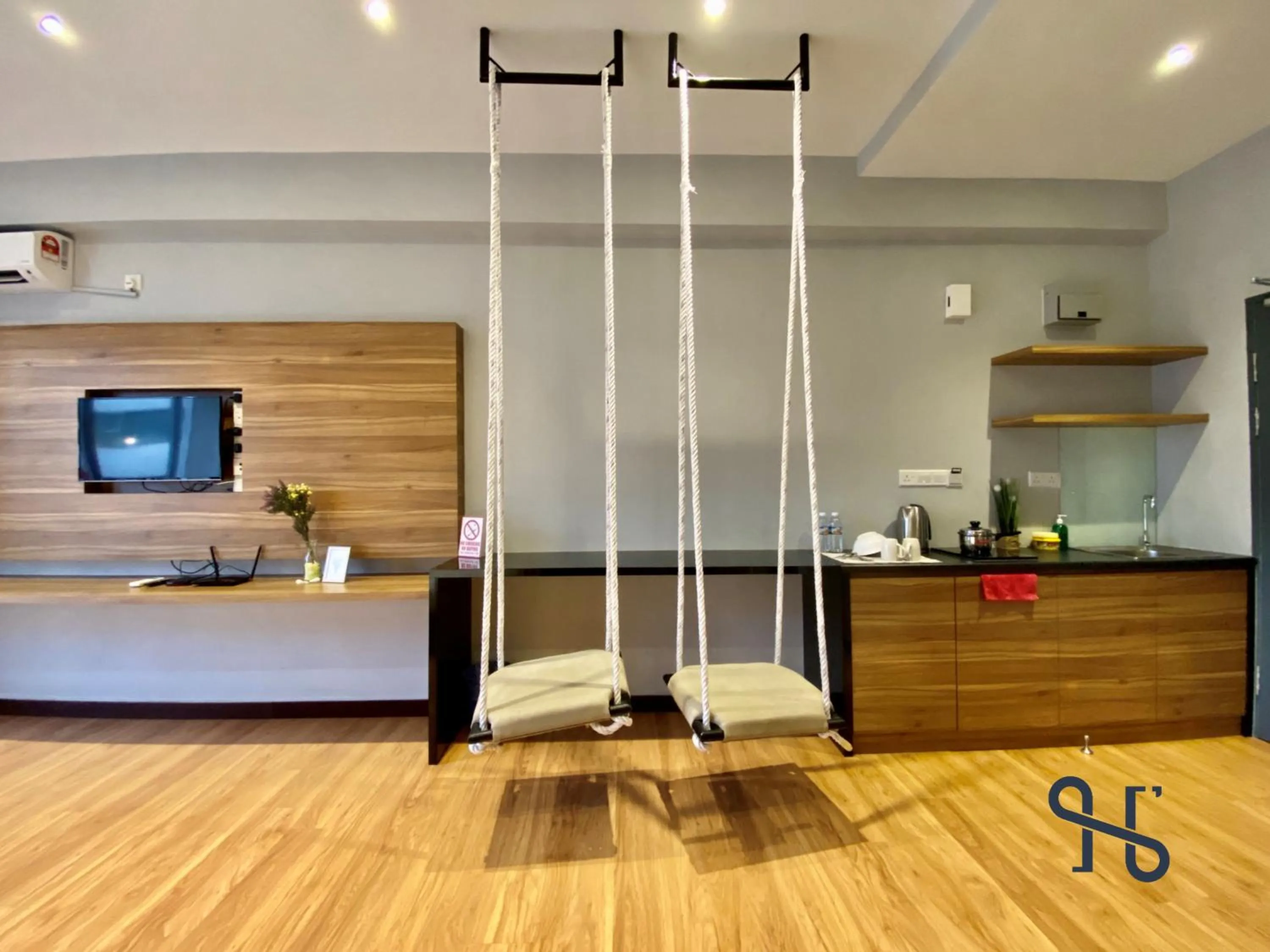 Kitchen or kitchenette in Homesuite' Home at Aeropod SOVO