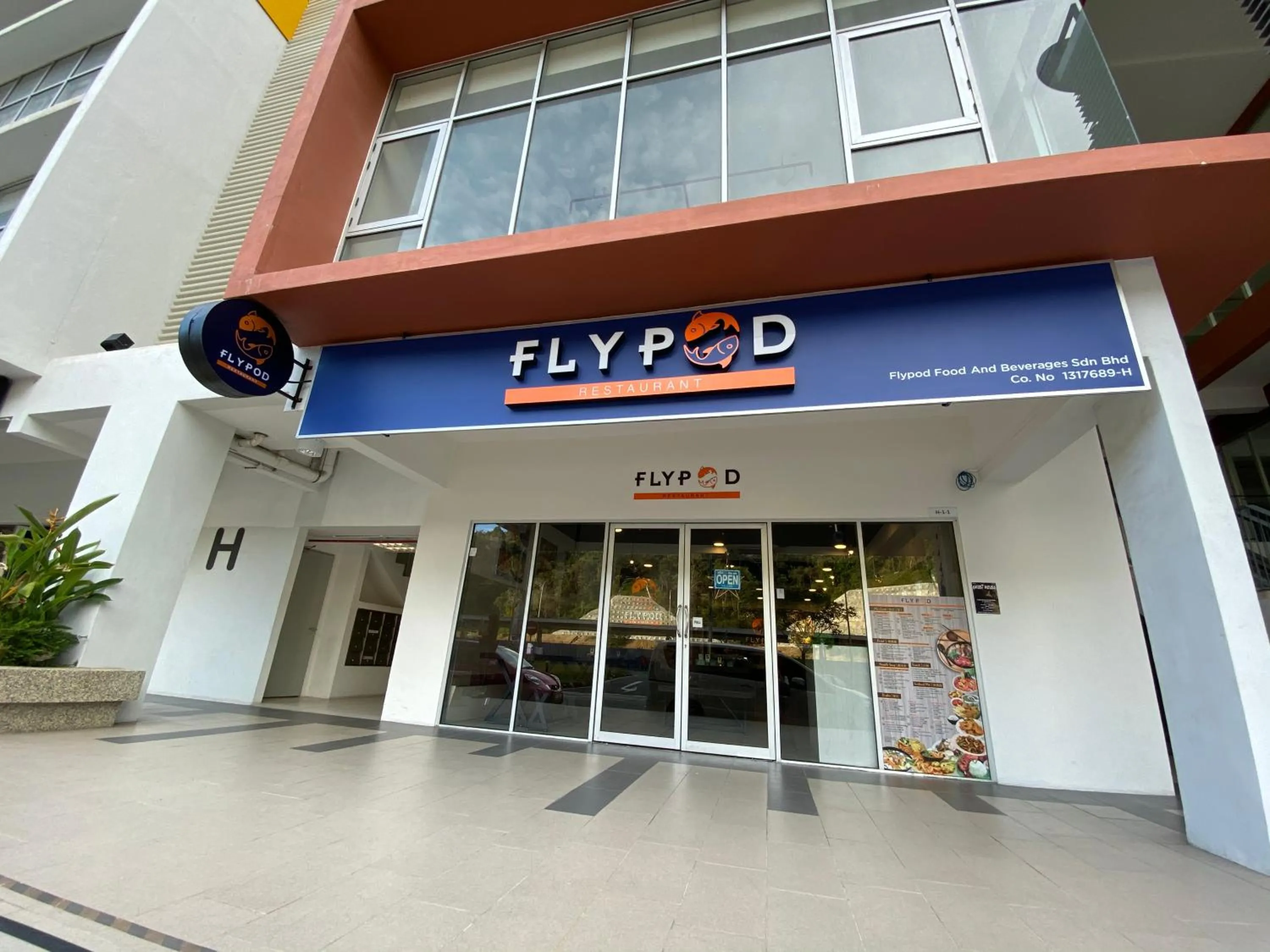 Restaurant/places to eat in Homesuite' Home at Aeropod SOVO