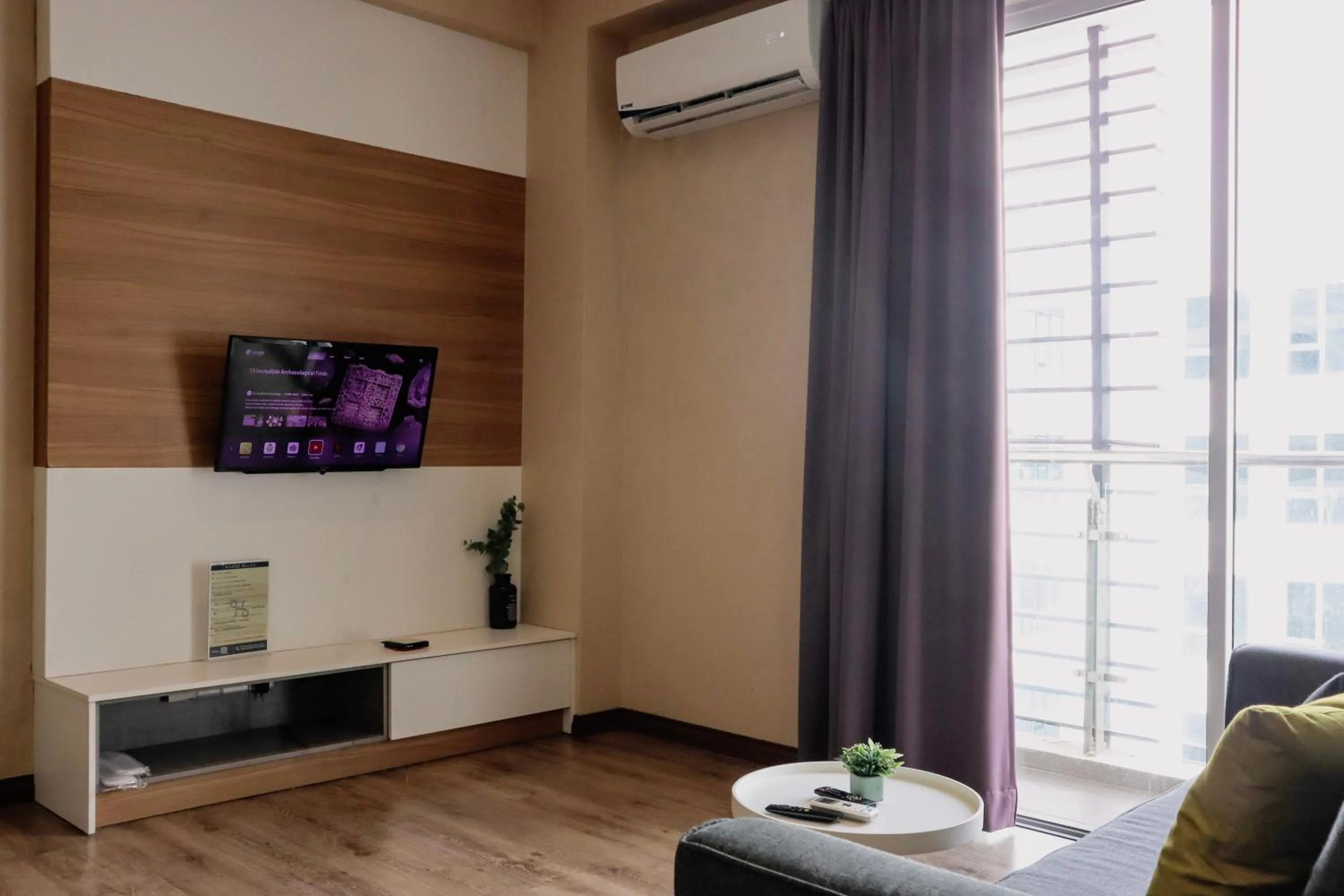TV and multimedia in Homesuite' Home at Aeropod SOVO