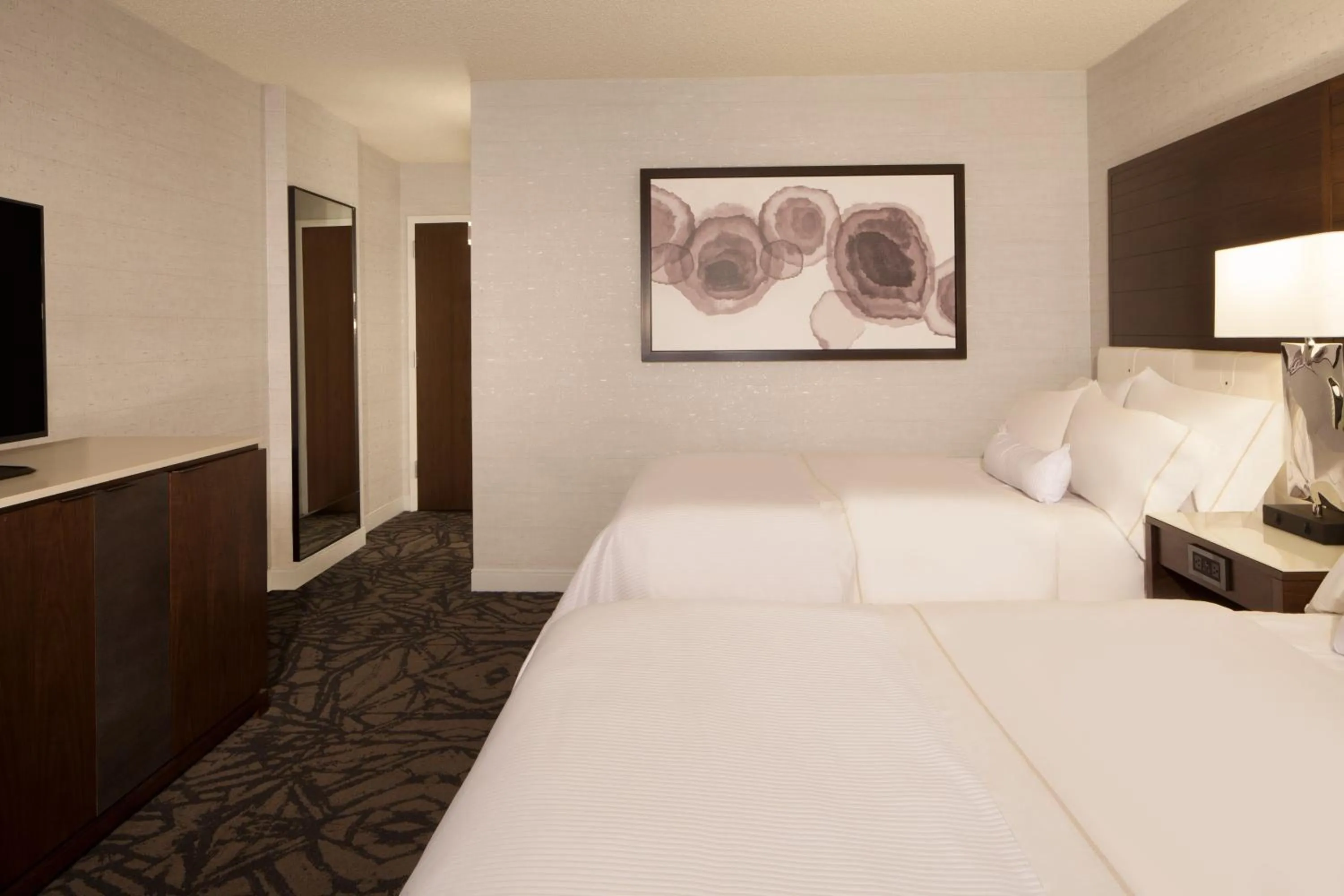 Photo of the whole room, Bed in The Westin Princeton at Forrestal Village