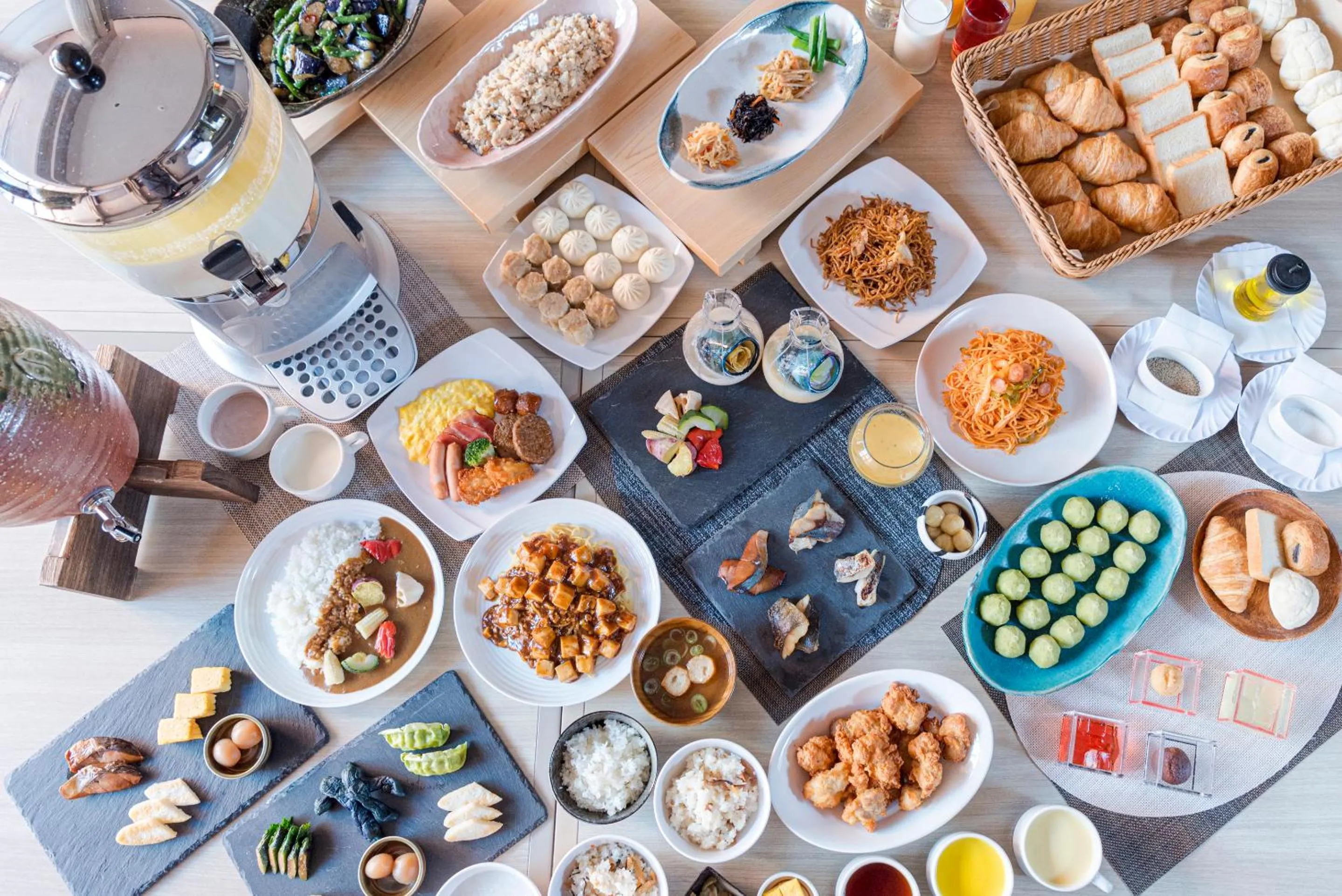 Food and drinks in Hotel Keihan Sendai