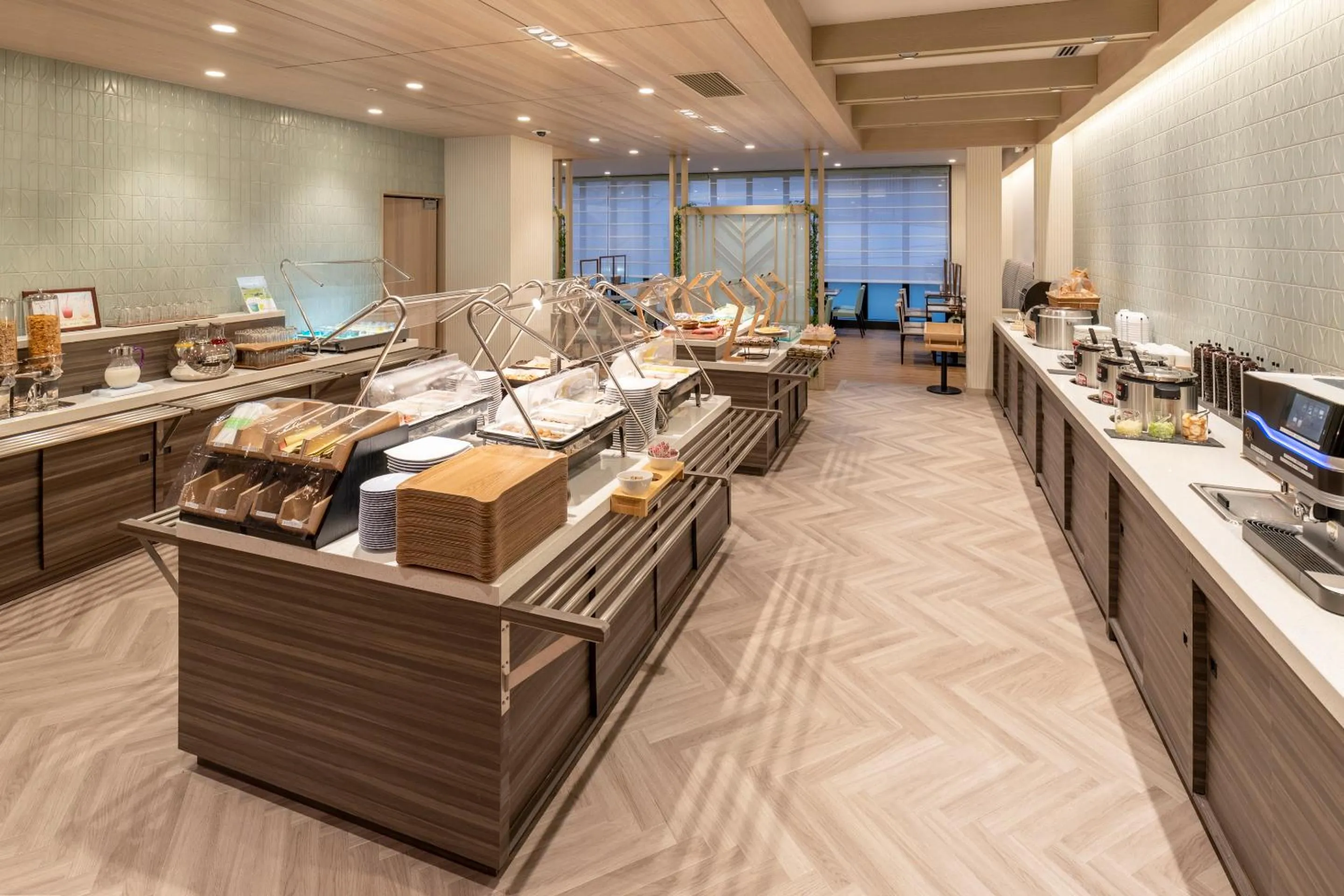 Restaurant/places to eat in Hotel Keihan Sendai