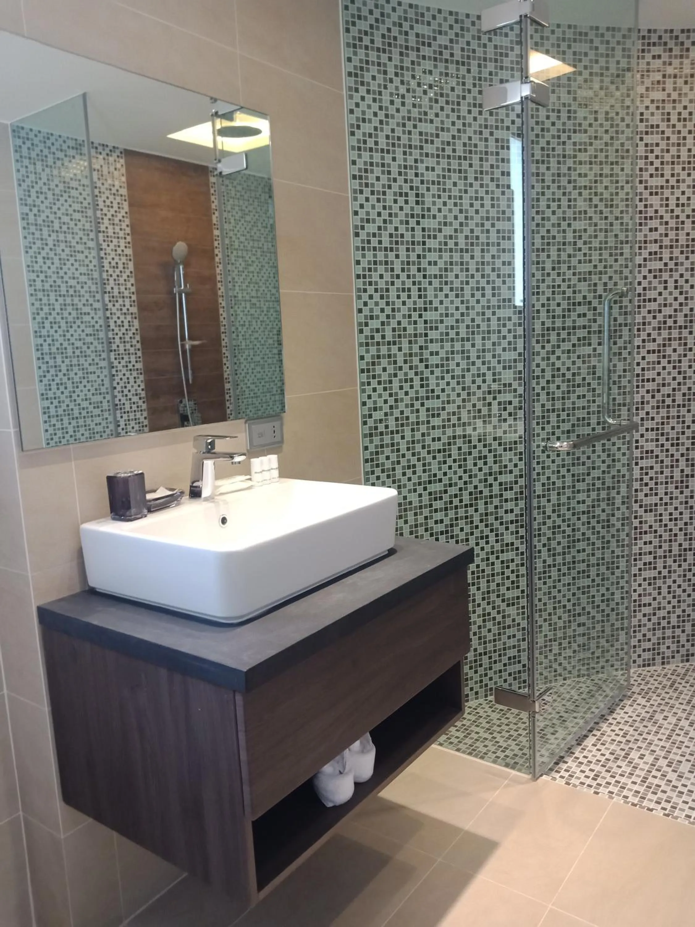 Shower in Lets Phuket Twin Sands Resort & Spa