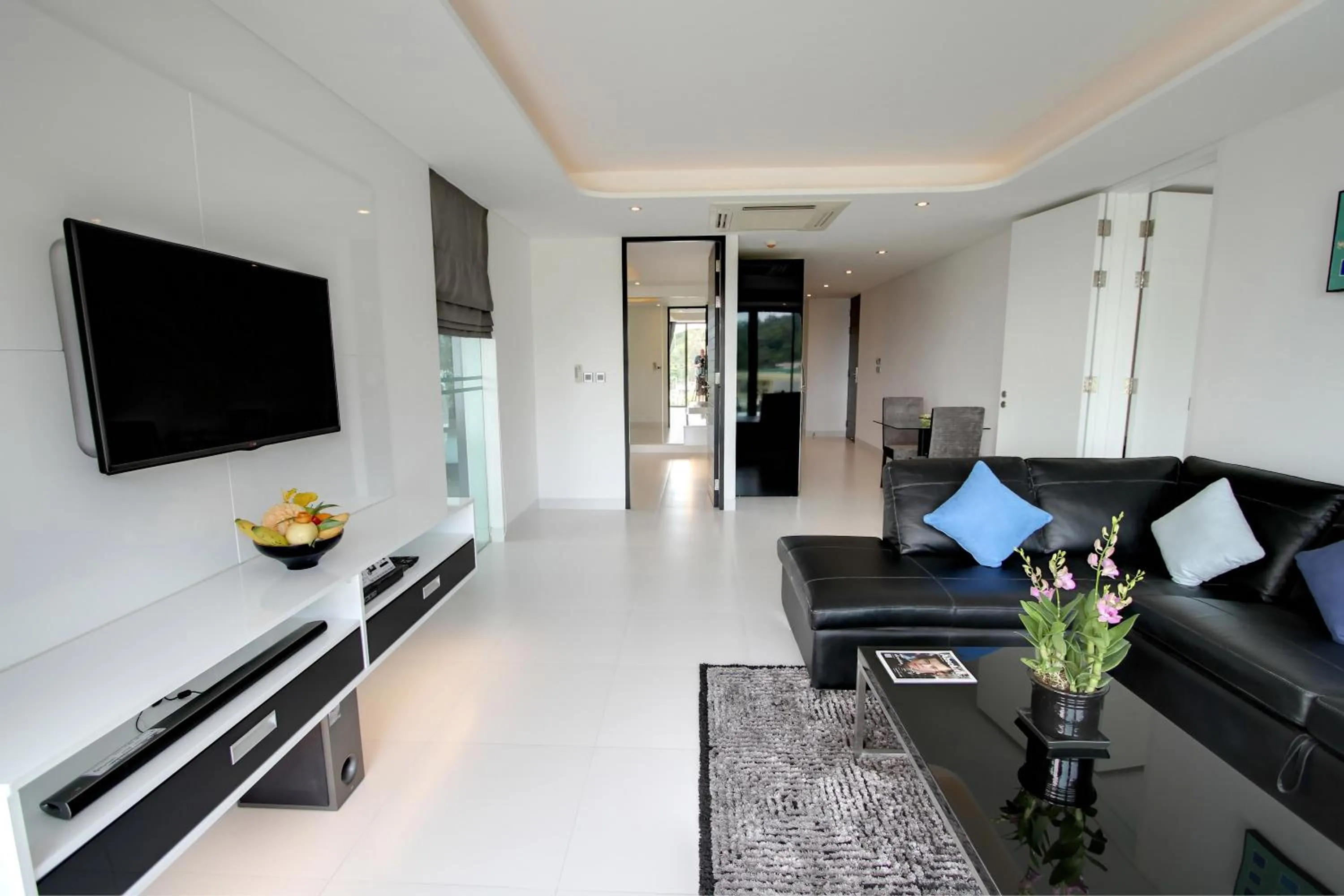 Living room in Lets Phuket Twin Sands Resort & Spa