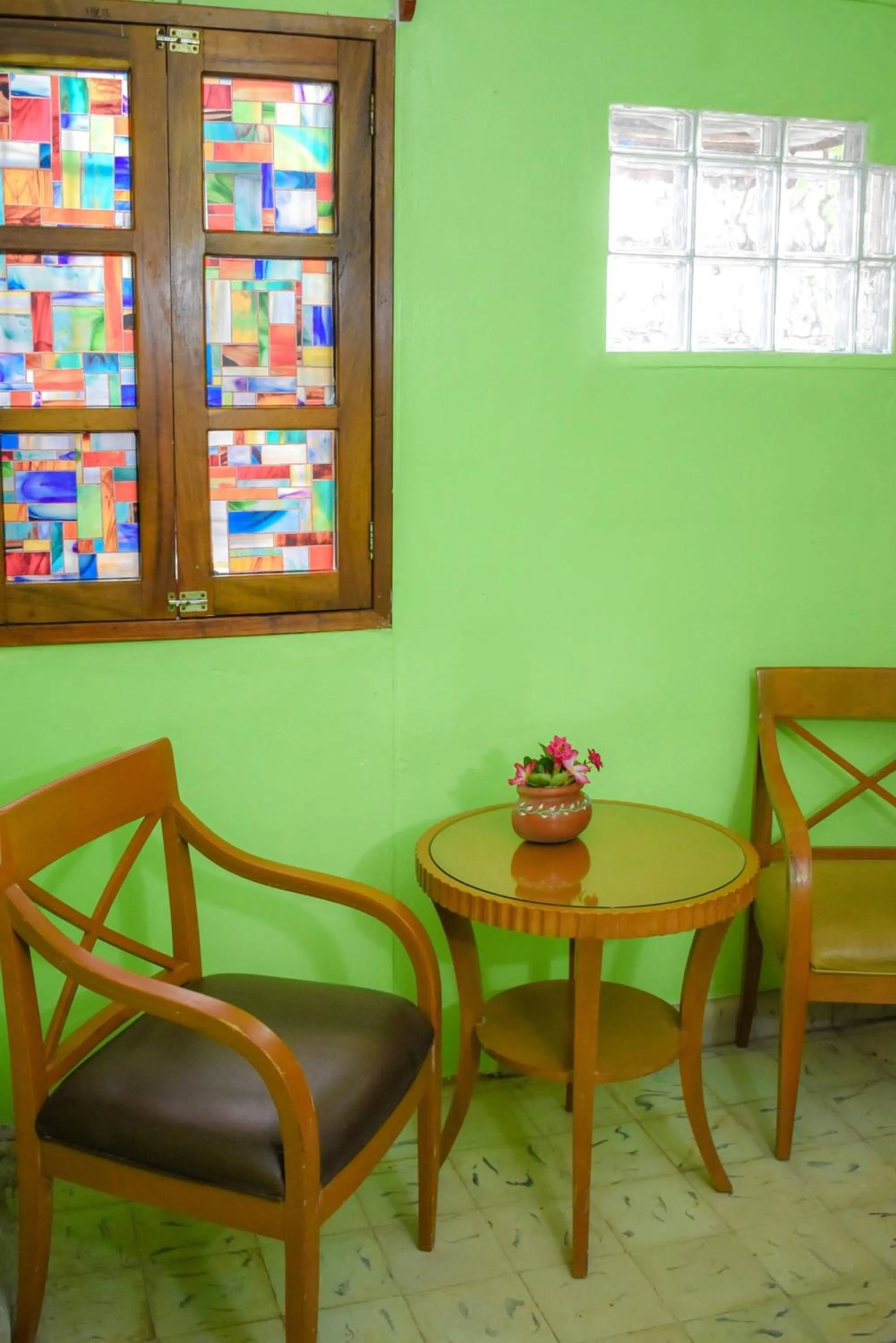 Seating area in Cancun Guest House 6